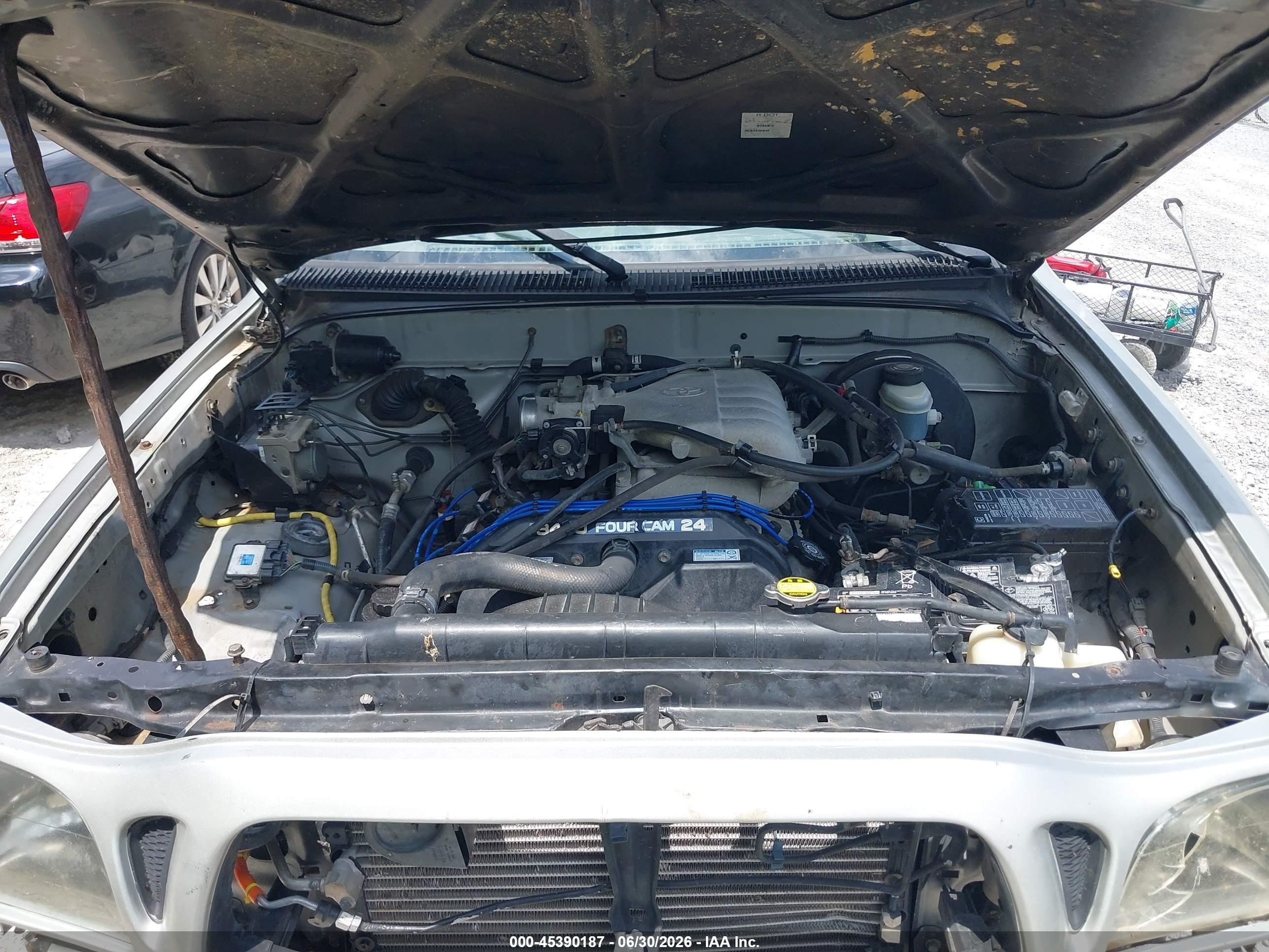 2004 Toyota Tacoma Base V6 Silver vin: 5TEWN72N74Z439313