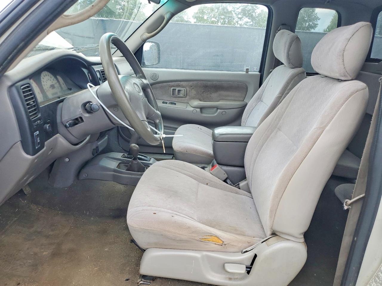 2002 Toyota Tacoma V6 Silver vin: 5TEWN72N82Z004989