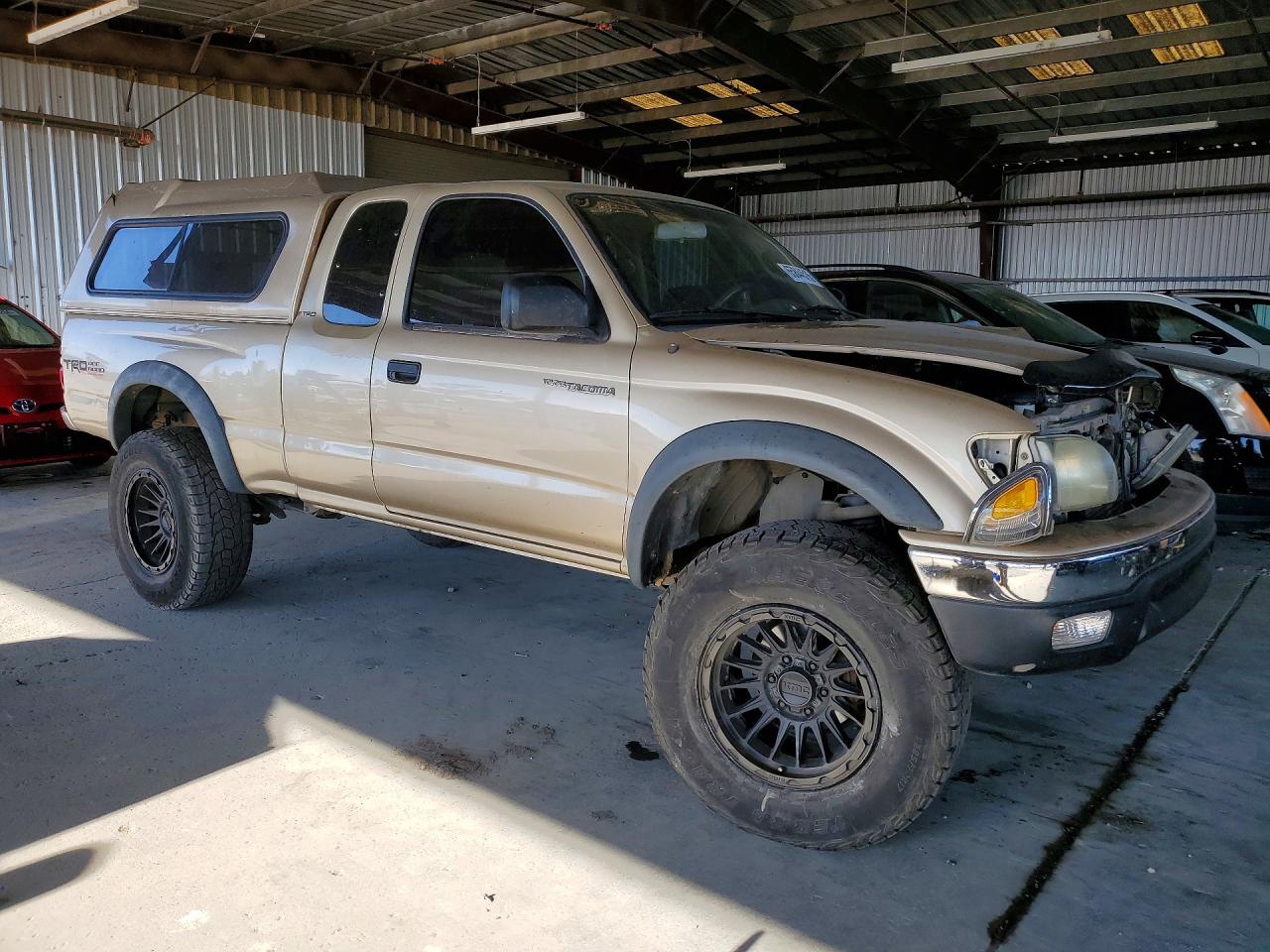 2002 Toyota Tacoma V6 Tan vin: 5TEWN72N82Z044182