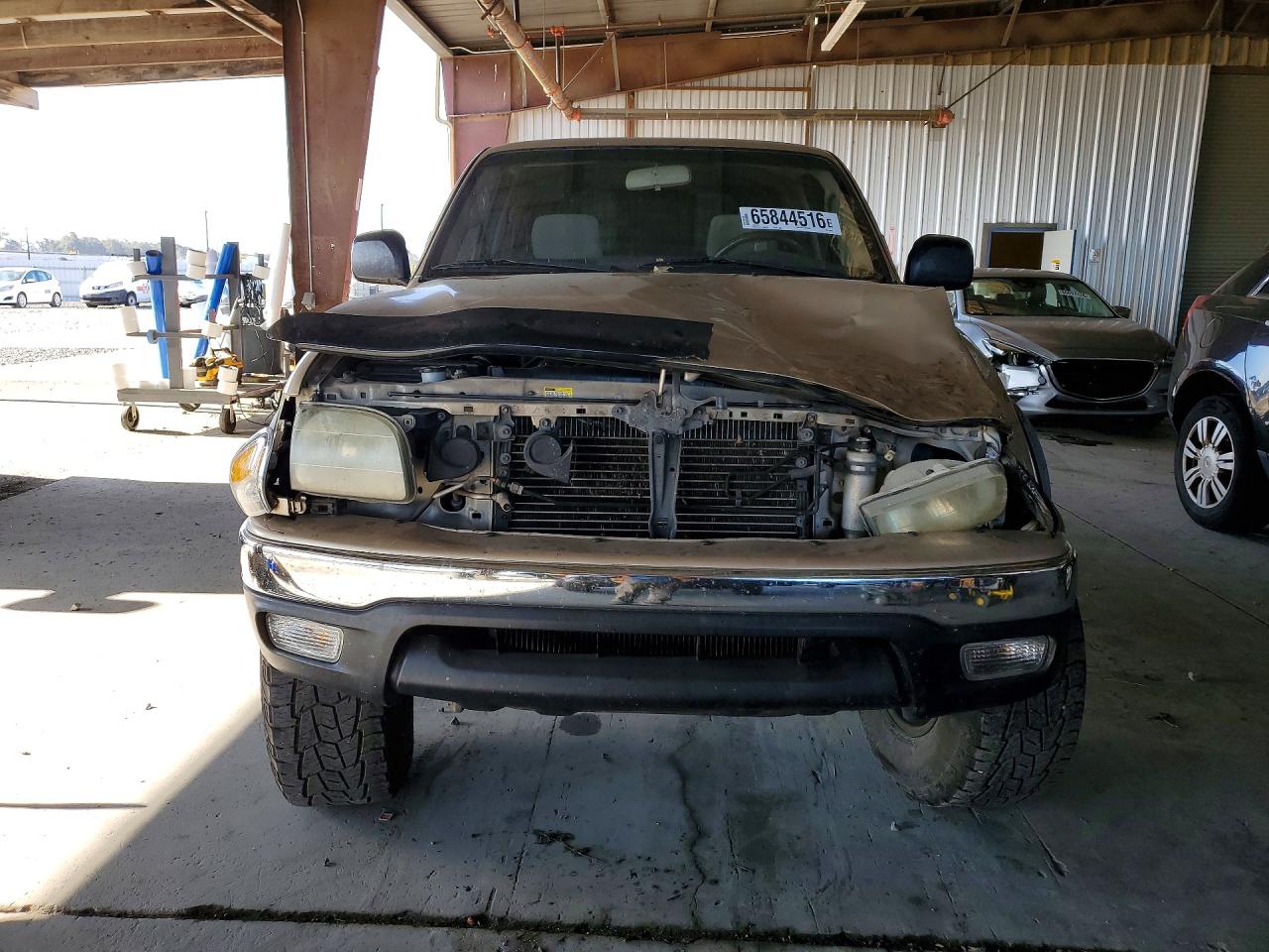 2002 Toyota Tacoma V6 Tan vin: 5TEWN72N82Z044182