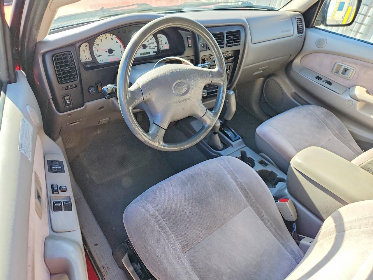 2002 Toyota Tacoma Xtracab Red vin: 5TEWN72N82Z045753