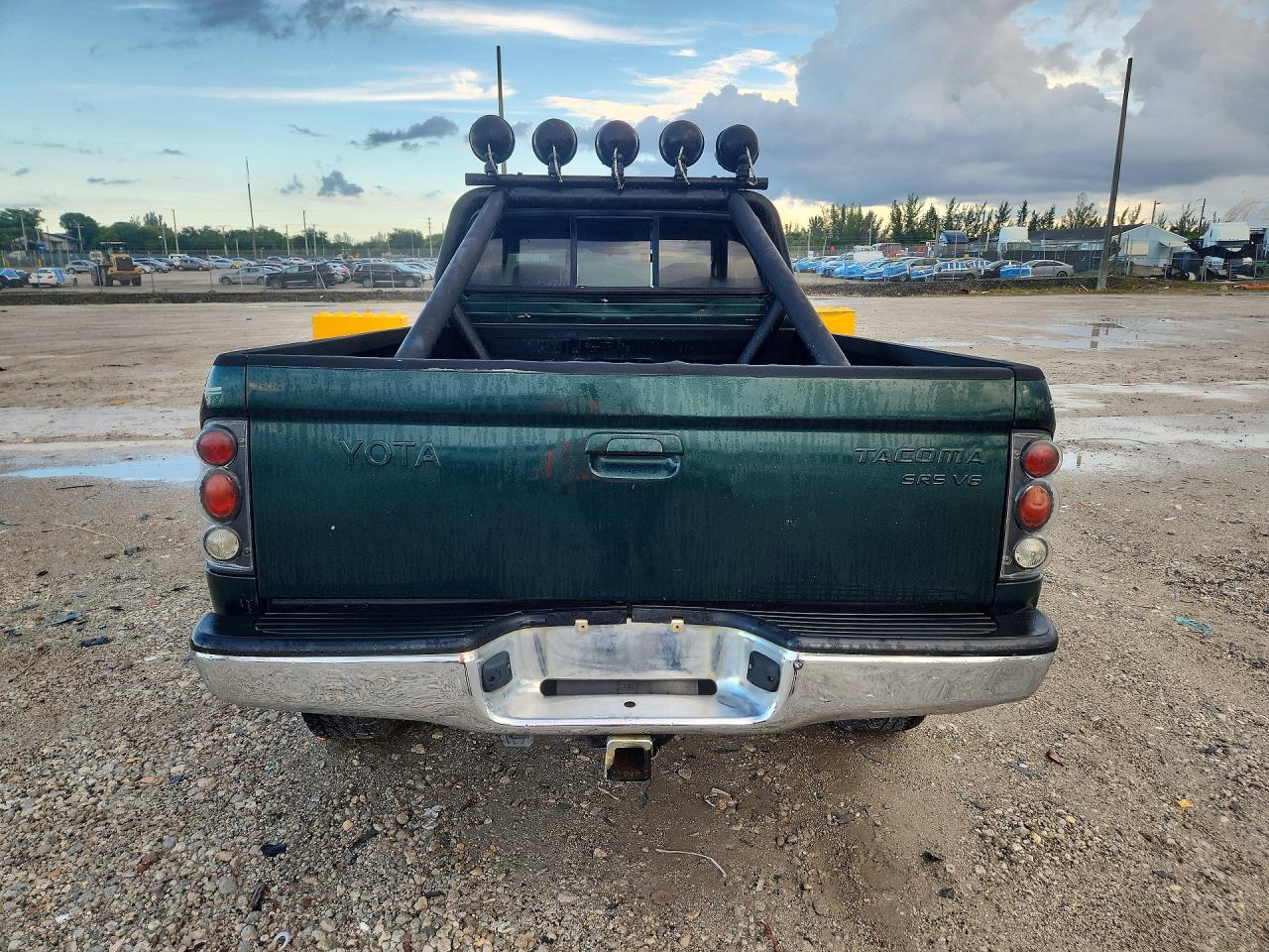 2001 Toyota Tacoma V6 Green vin: 5TEWN72N91Z830992