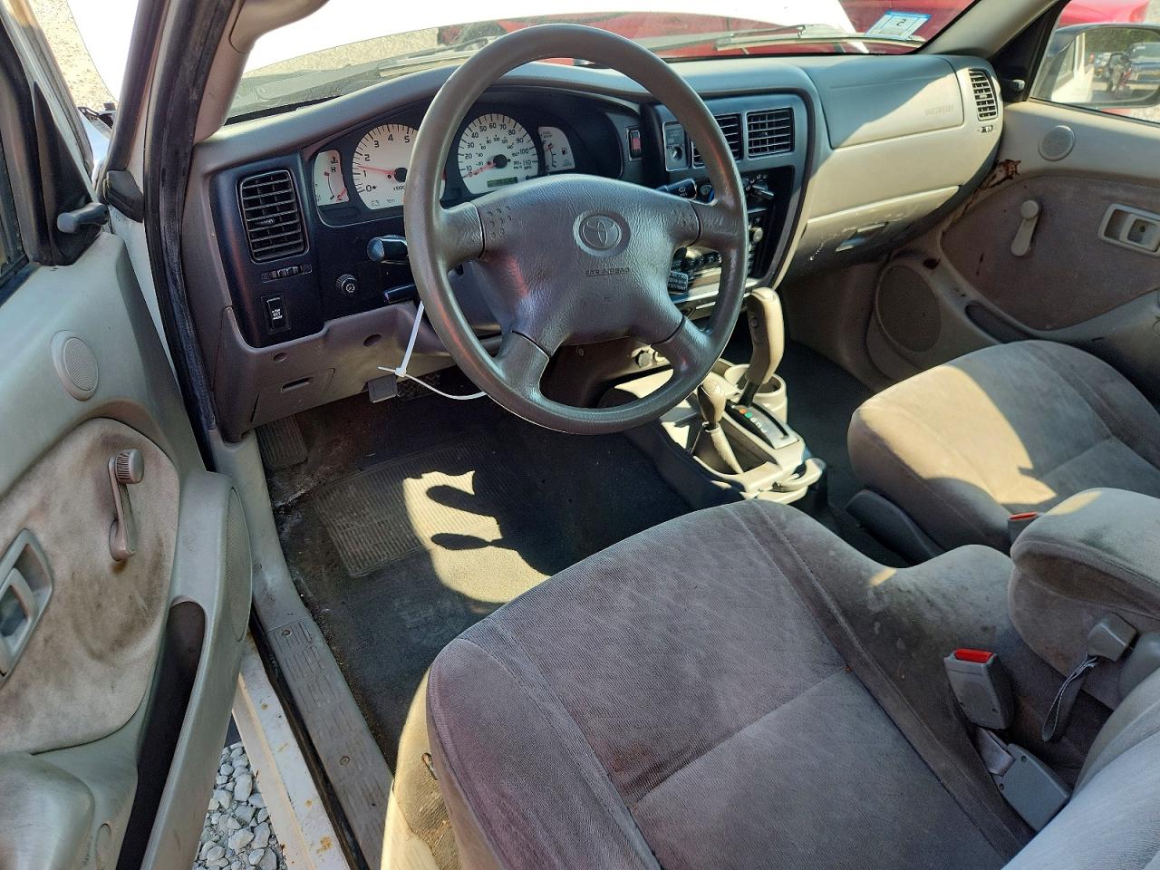 2002 Toyota Tacoma Xtracab White vin: 5TEWN72N92Z090345