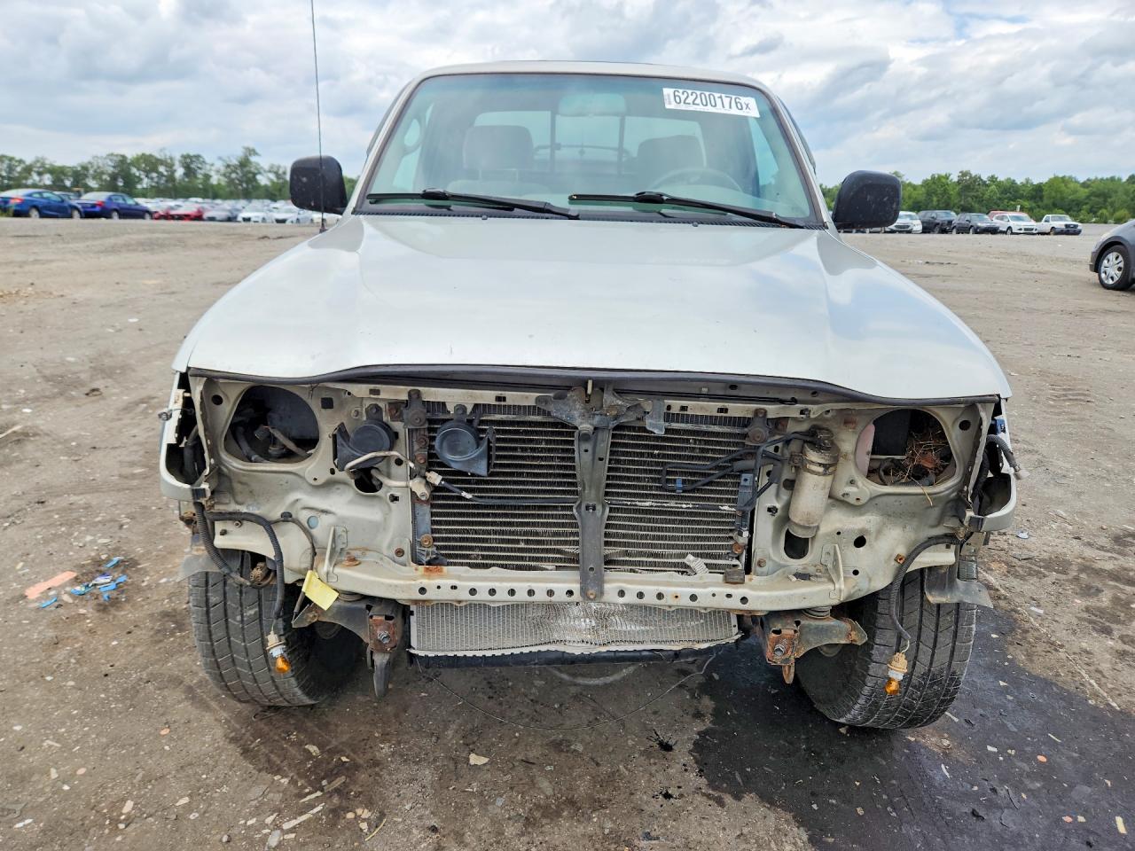 2001 Toyota Tacoma Xtracab Silver vin: 5TEWN72NX1Z734367