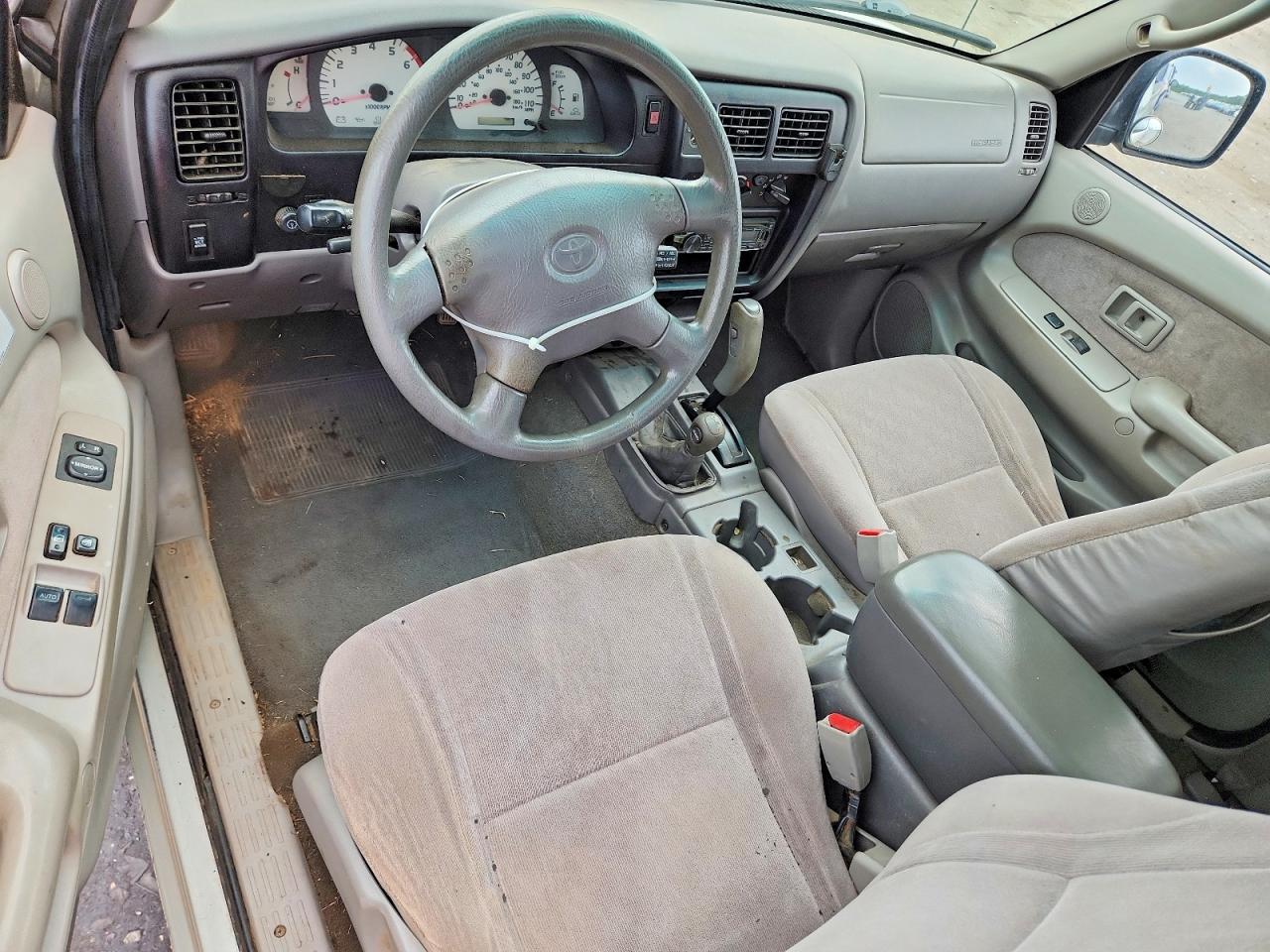 2001 Toyota Tacoma Xtracab Silver vin: 5TEWN72NX1Z734367