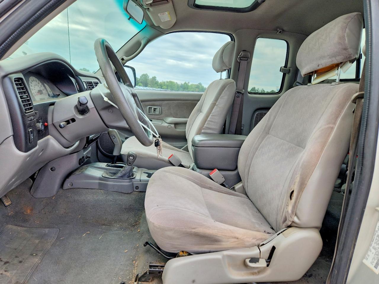 2001 Toyota Tacoma Xtracab Silver vin: 5TEWN72NX1Z734367