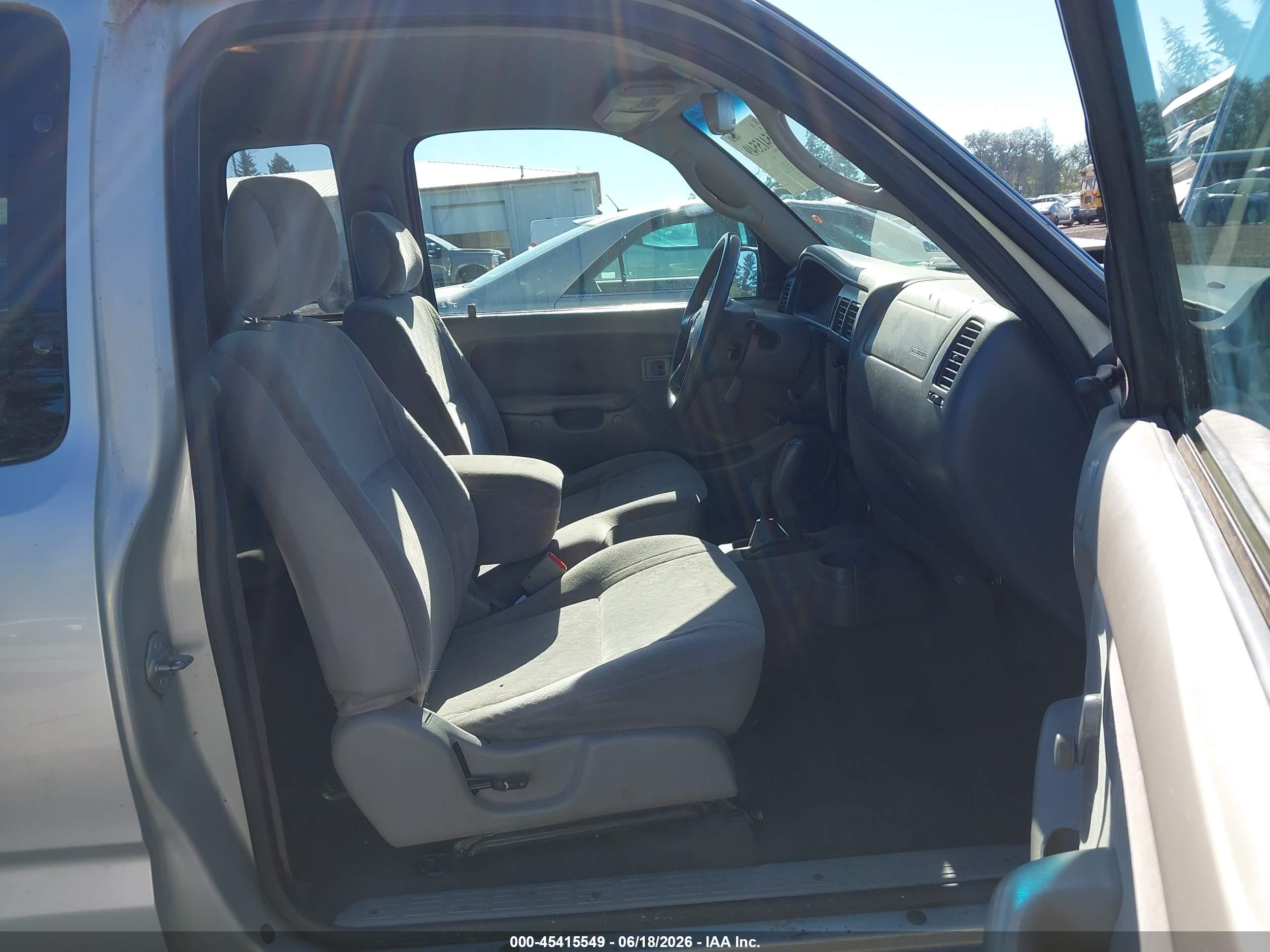 2004 Toyota Tacoma Base V6 Серебряный vin: 5TEWN72NX4Z401641
