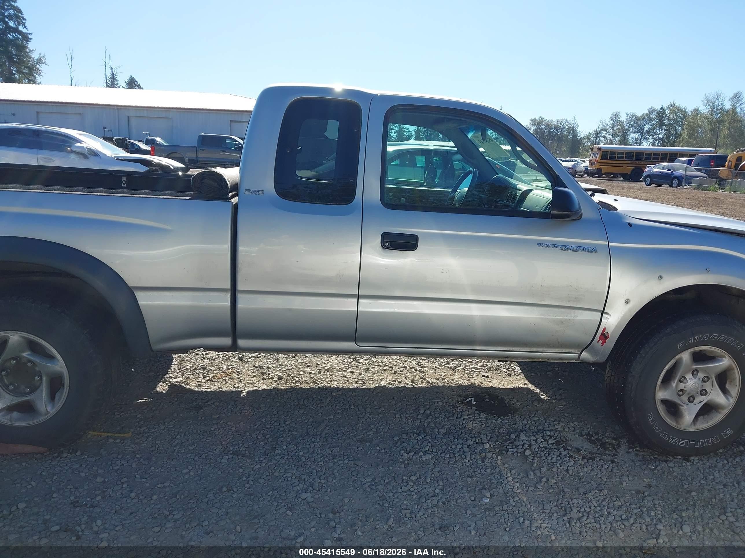 2004 Toyota Tacoma Base V6 Серебряный vin: 5TEWN72NX4Z401641