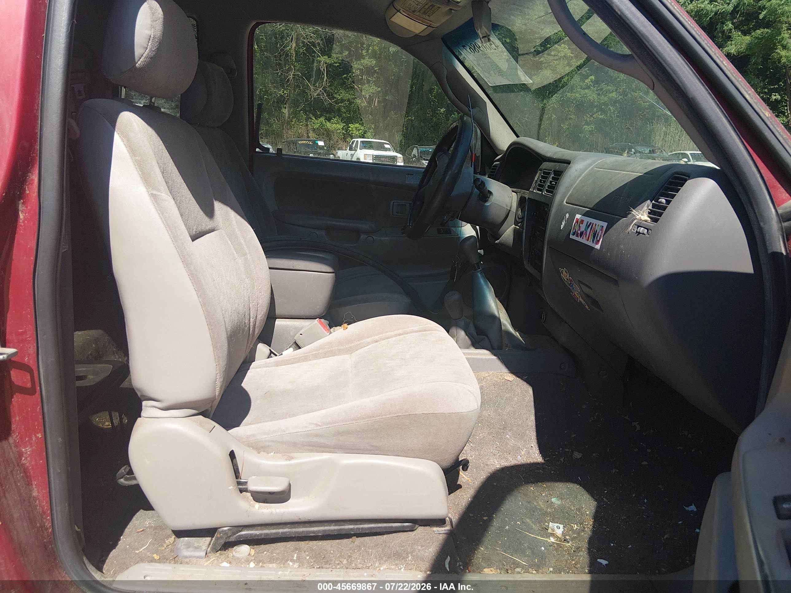 2004 Toyota Tacoma Base V6 Red vin: 5TEWN72NX4Z405947