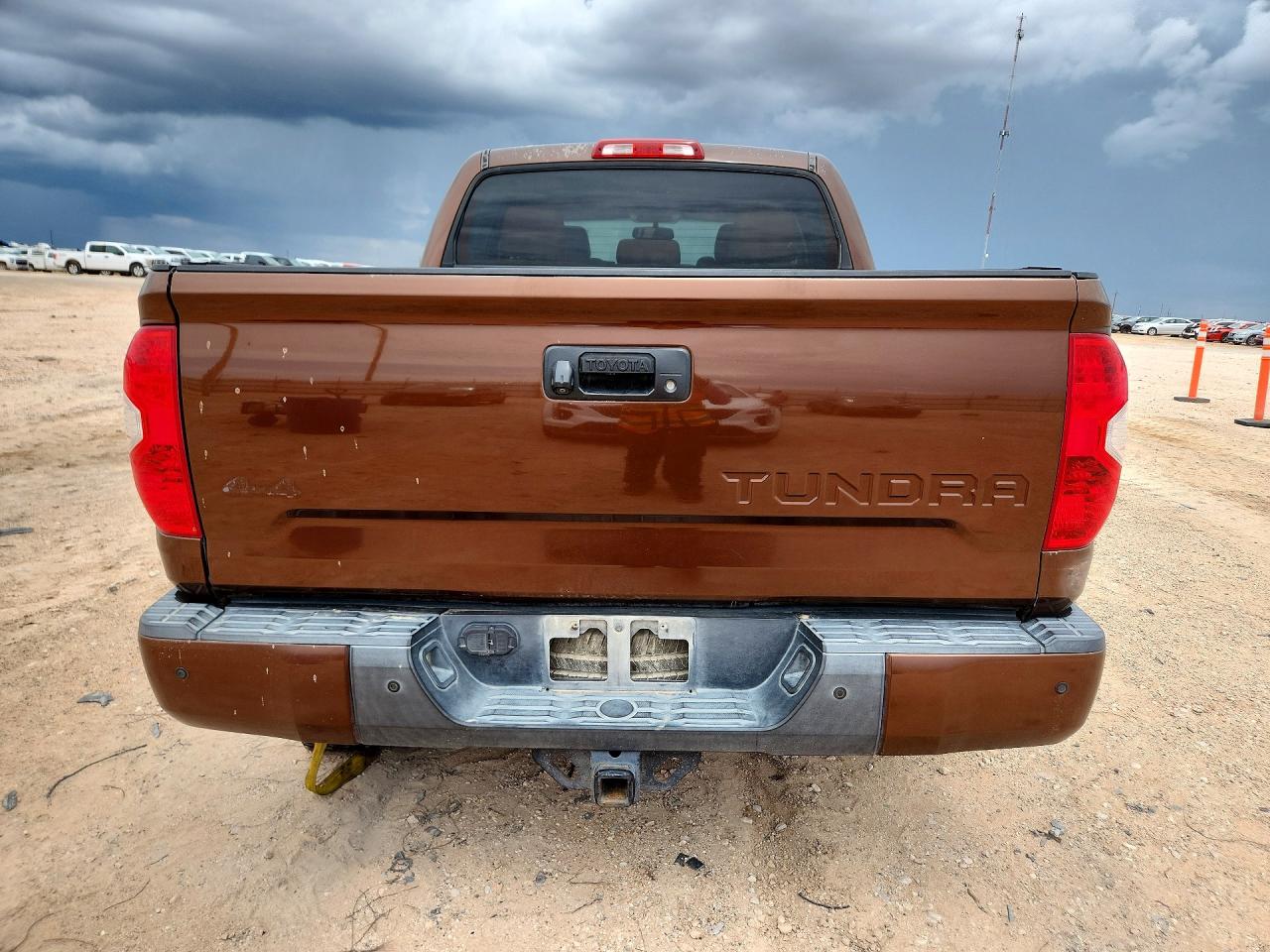 2014 Toyota Tundra Crewmax Platinum Brown vin: 5TFAW5F10EX357435