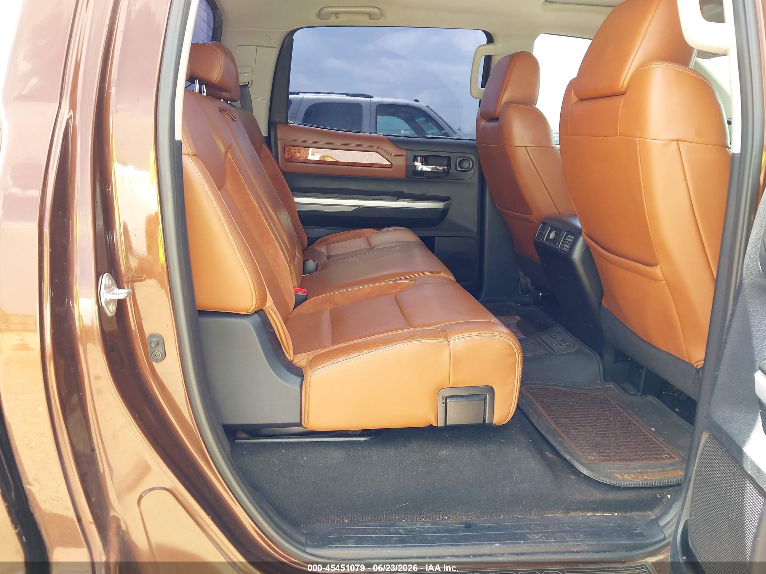 2014 Toyota Tundra 1794 5.7l V8 Коричневый vin: 5TFAW5F10EX360044