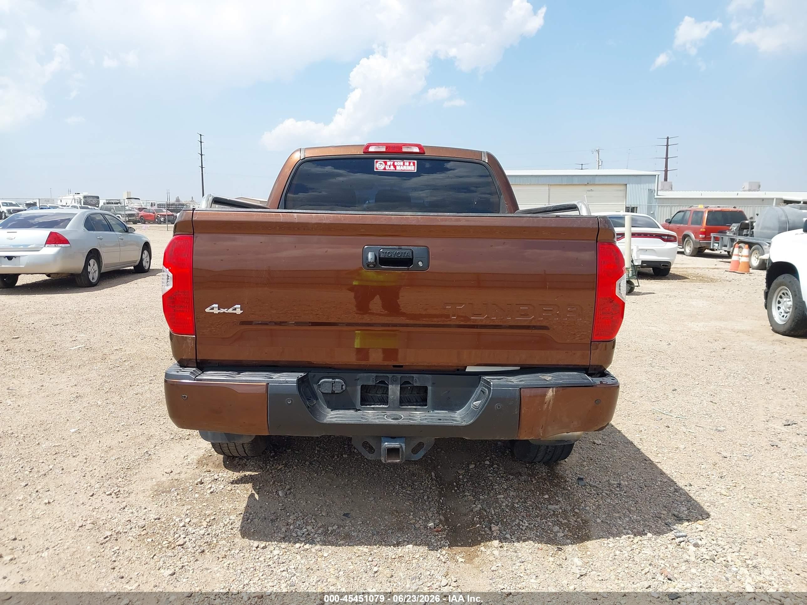 2014 Toyota Tundra 1794 5.7l V8 Коричневый vin: 5TFAW5F10EX360044