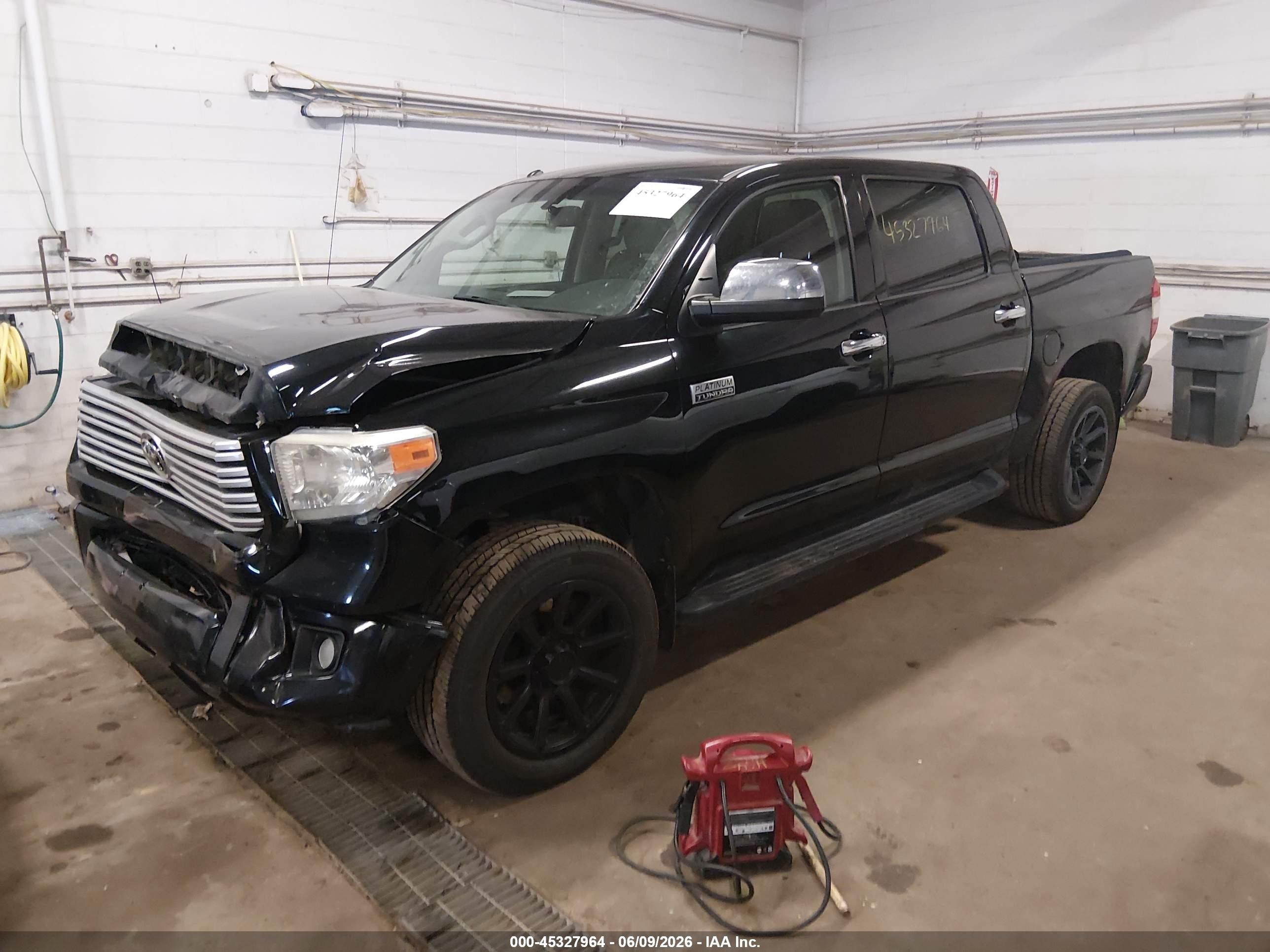 2015 Toyota Tundra Platinum 5.7l V8 Black vin: 5TFAW5F10FX419370