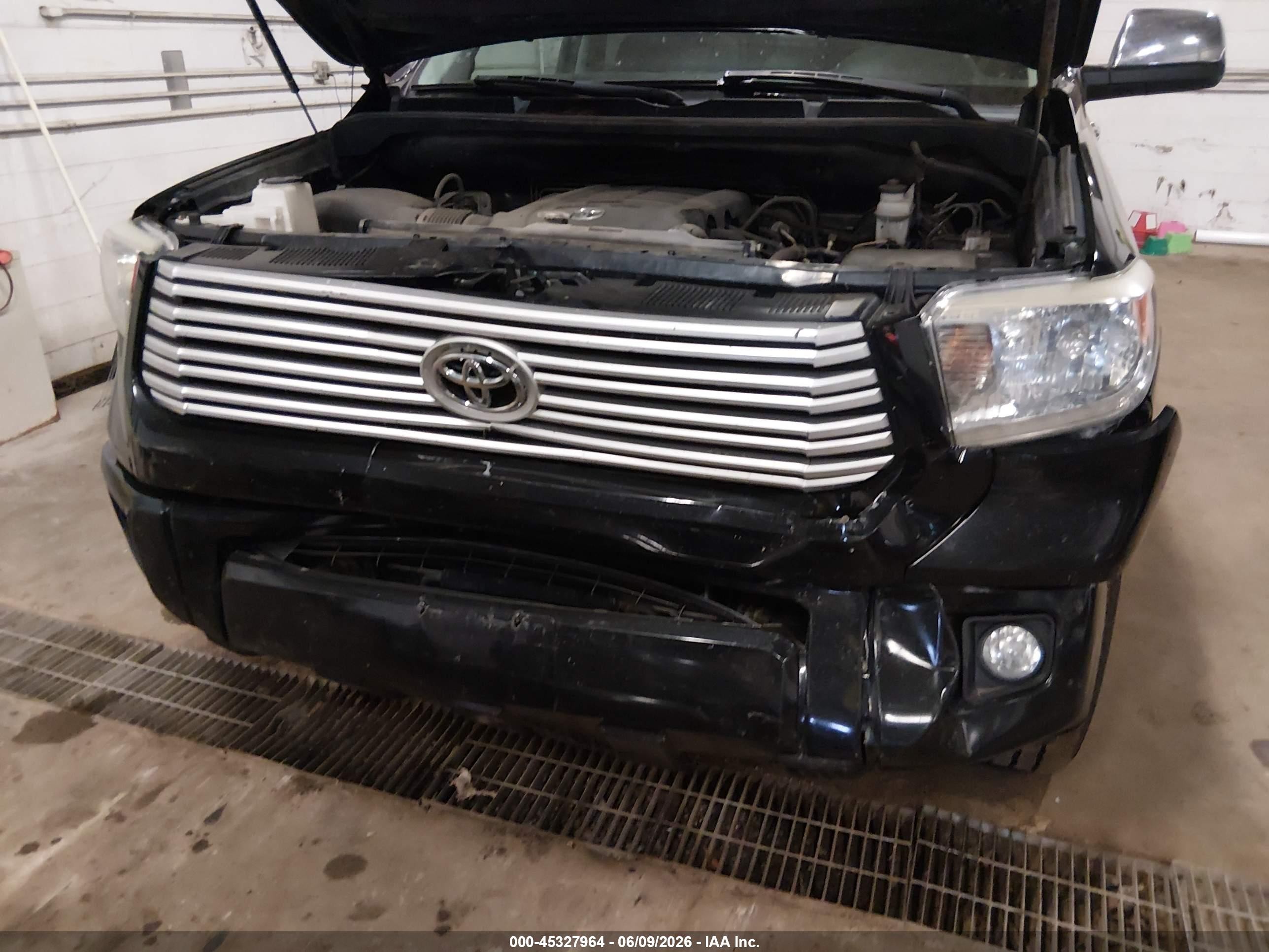 2015 Toyota Tundra Platinum 5.7l V8 Black vin: 5TFAW5F10FX419370