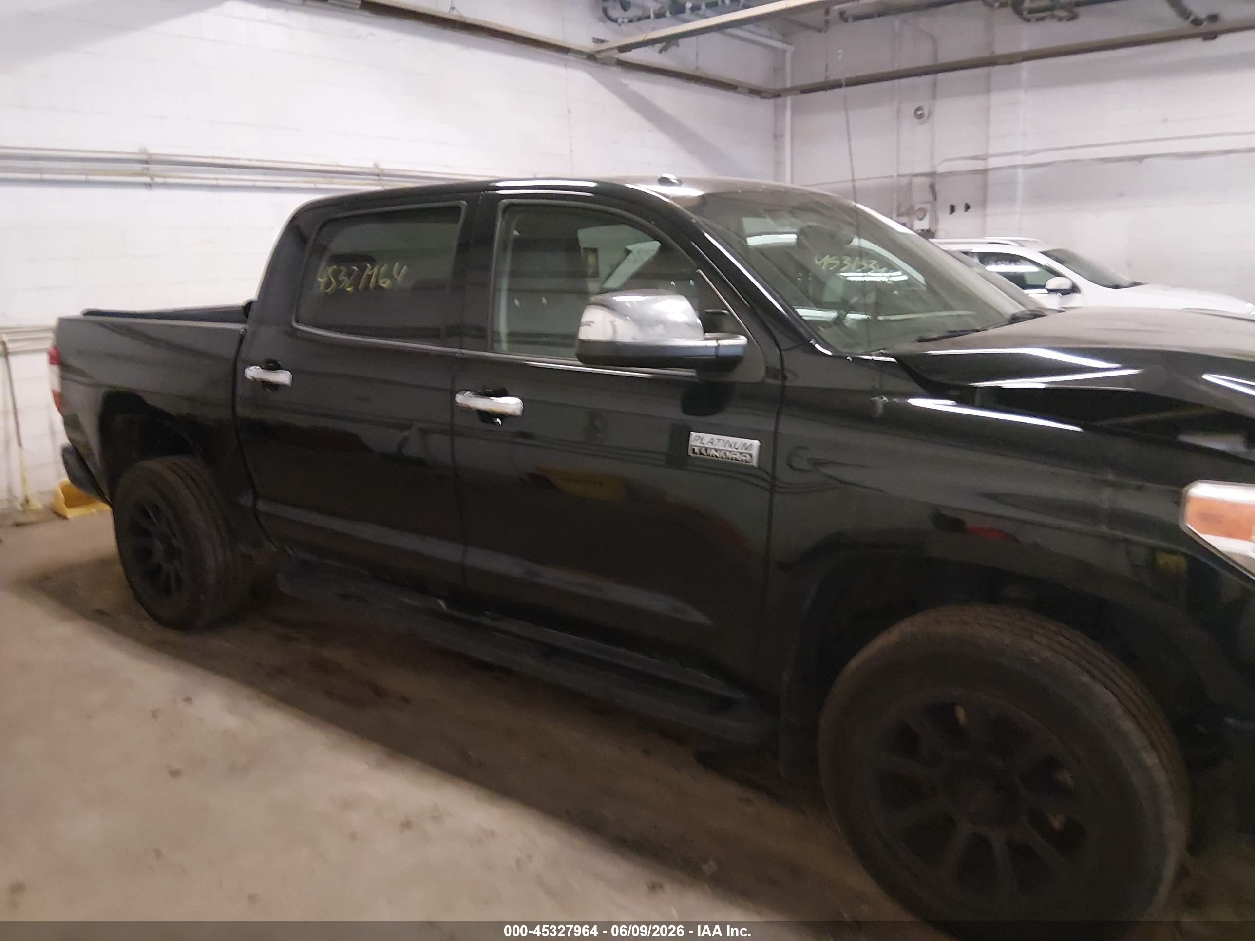 2015 Toyota Tundra Platinum 5.7l V8 Black vin: 5TFAW5F10FX419370