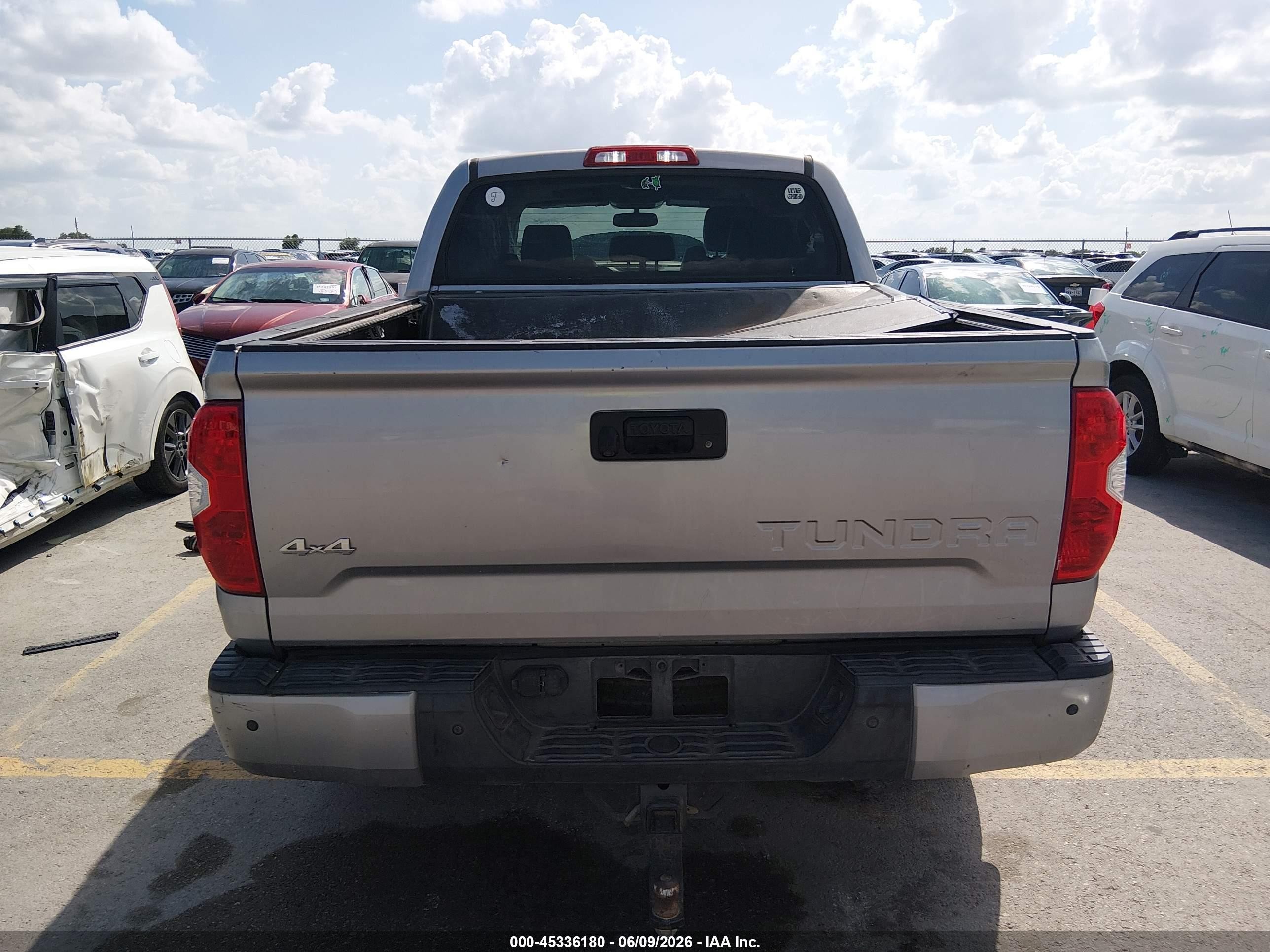 2014 Toyota Tundra Platinum 5.7l V8 Silver vin: 5TFAW5F13EX366985