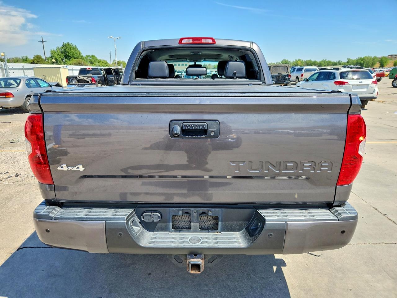 2014 Toyota Tundra Crewmax Platinum Gray vin: 5TFAW5F14EX380572