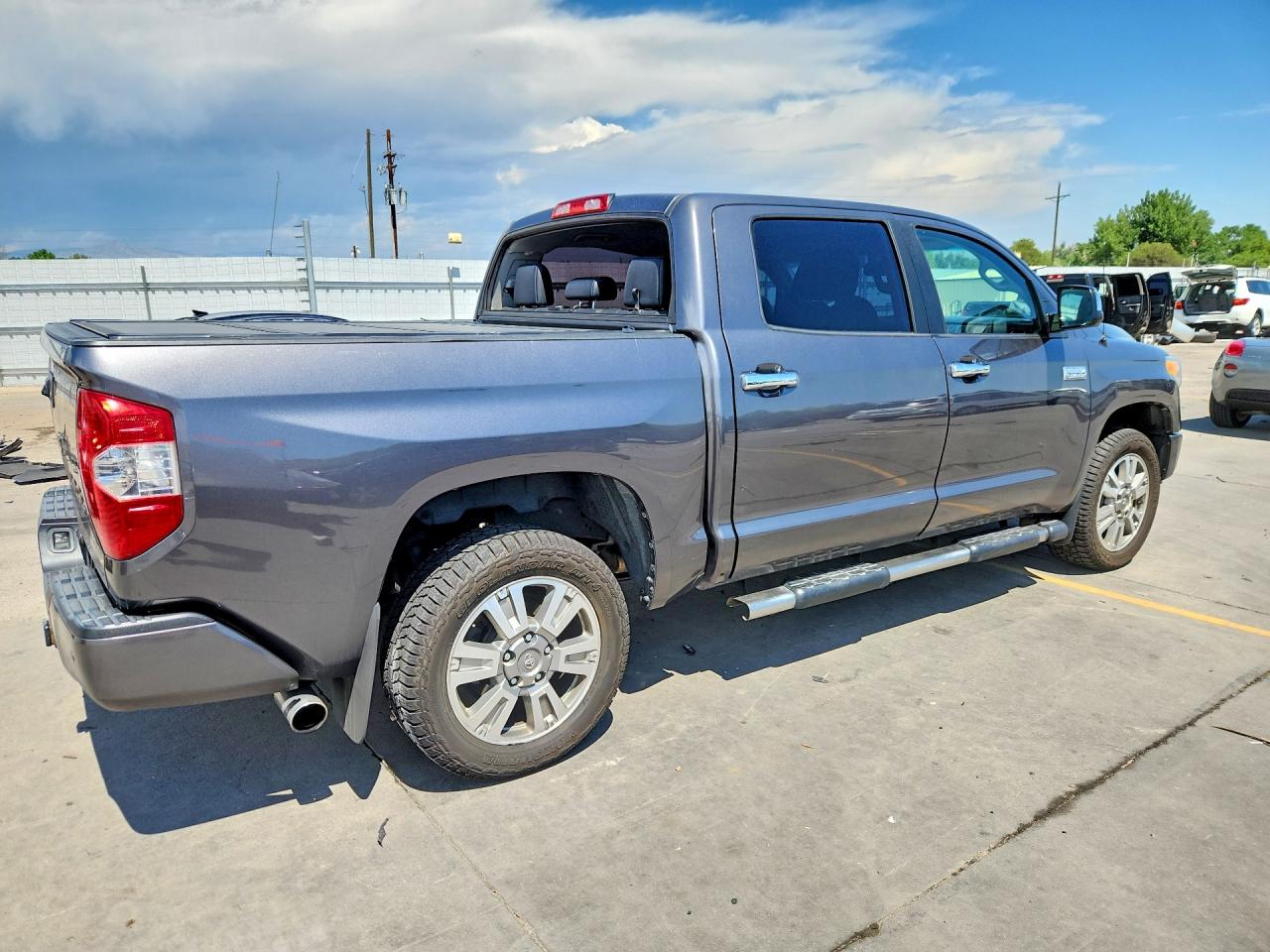 2014 Toyota Tundra Crewmax Platinum Gray vin: 5TFAW5F14EX380572