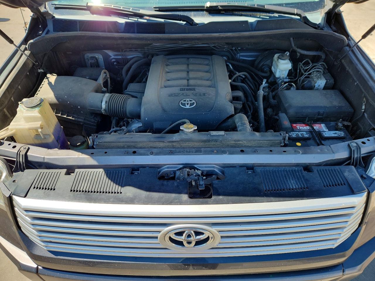 2014 Toyota Tundra Crewmax Platinum Gray vin: 5TFAW5F14EX380572
