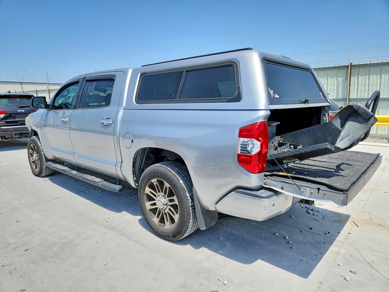 2014 Toyota Tundra Crewmax Platinum Серебряный vin: 5TFAW5F15EX339514