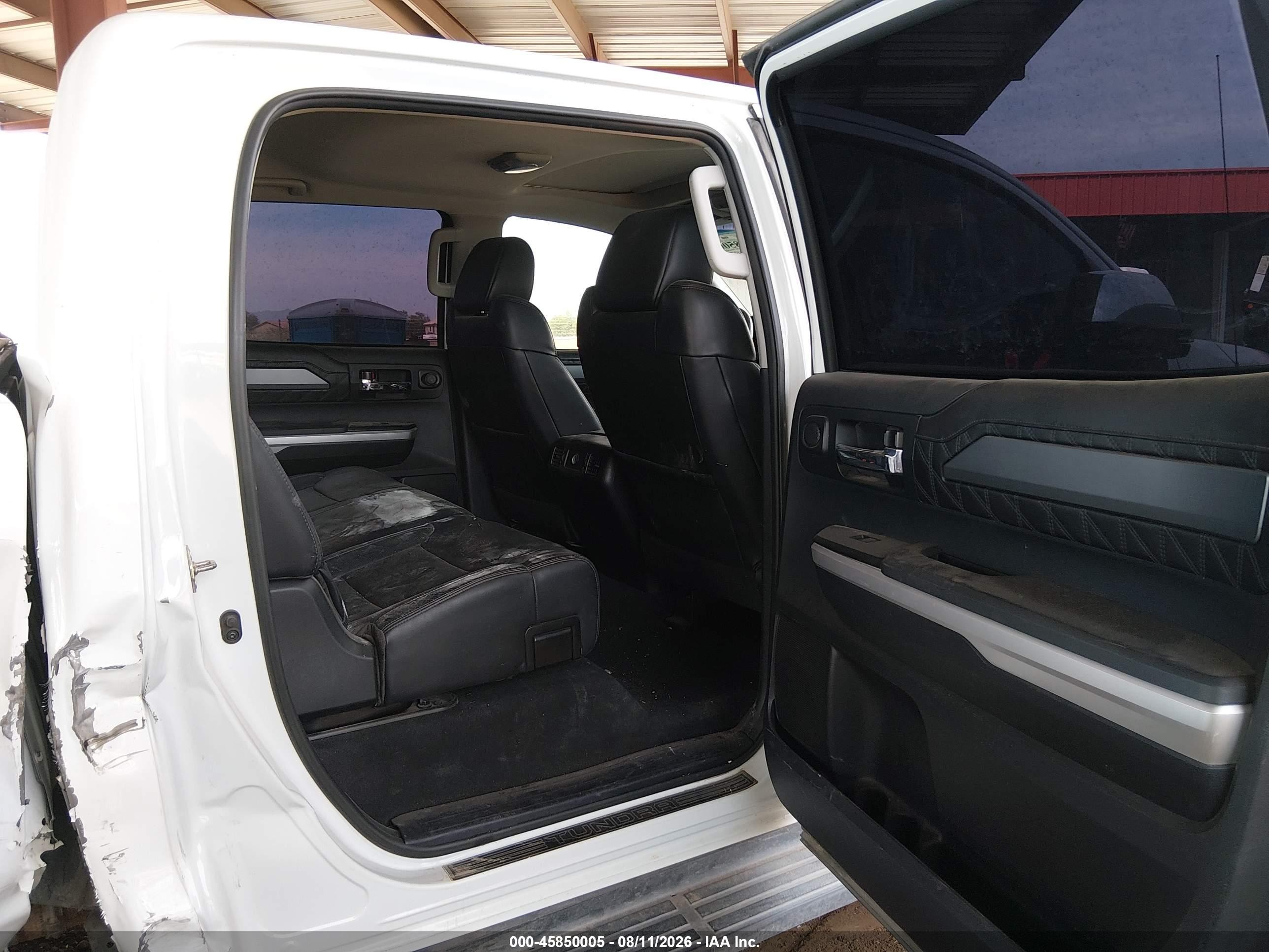 2014 Toyota Tundra Platinum 5.7l V8 White vin: 5TFAW5F17EX360381
