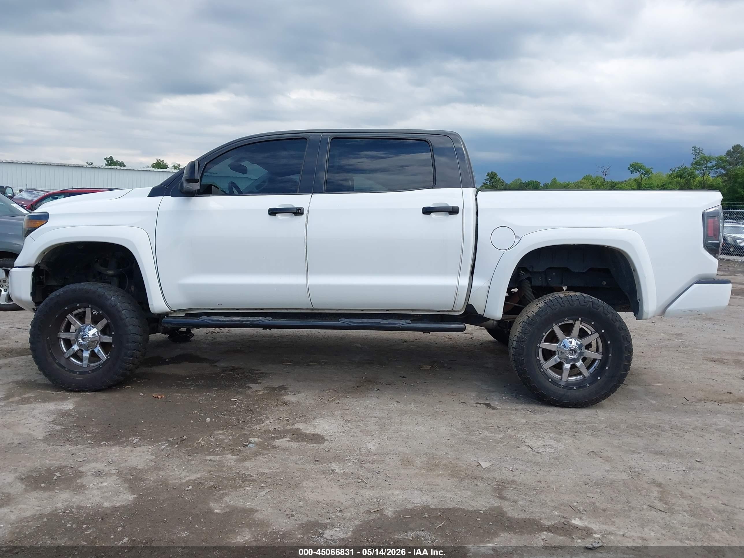 2015 Toyota Tundra Platinum 5.7l V8 White vin: 5TFAW5F18FX441715