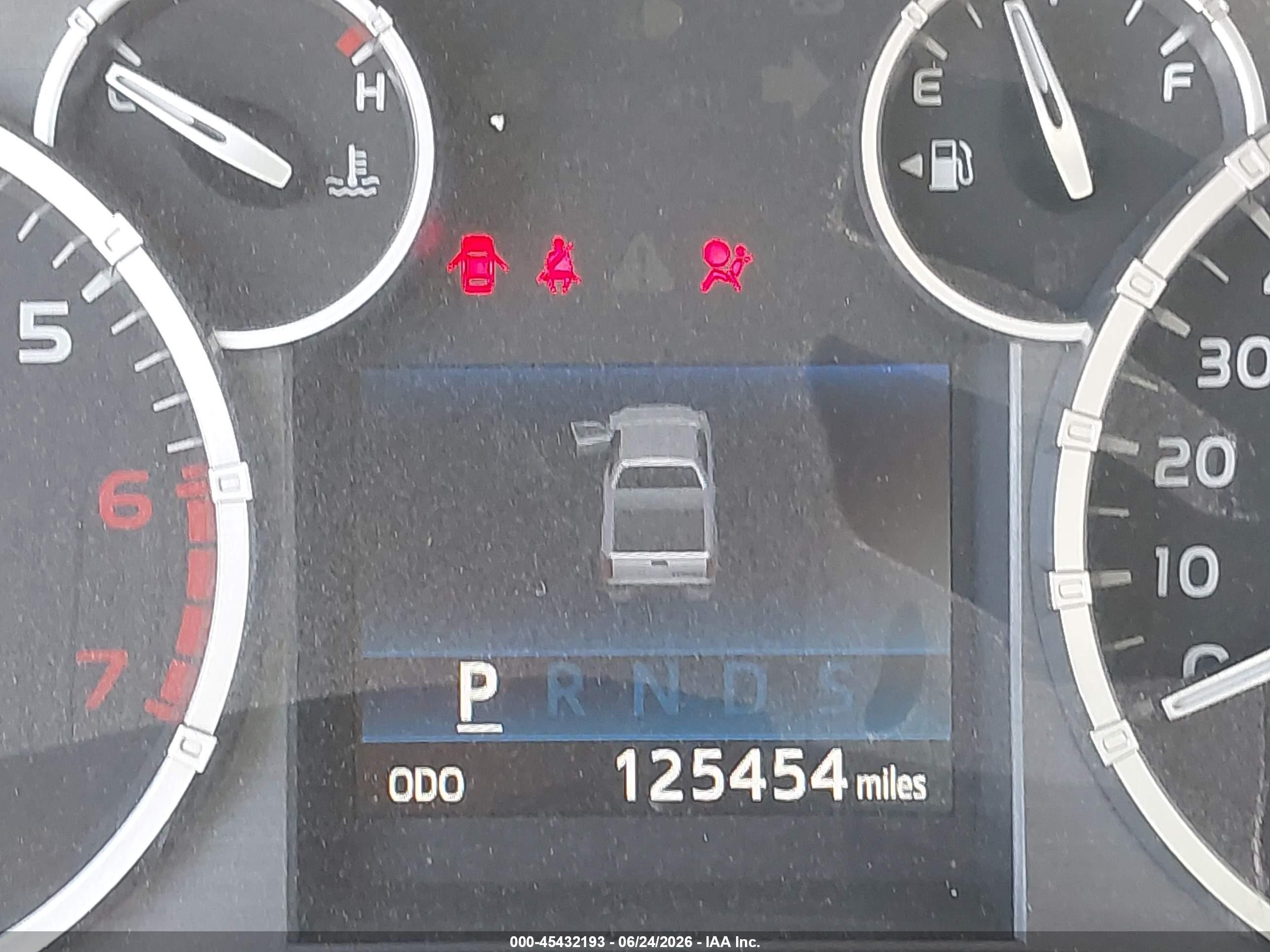 2014 Toyota Tundra 1794 5.7l V8 White vin: 5TFAW5F1XEX377823