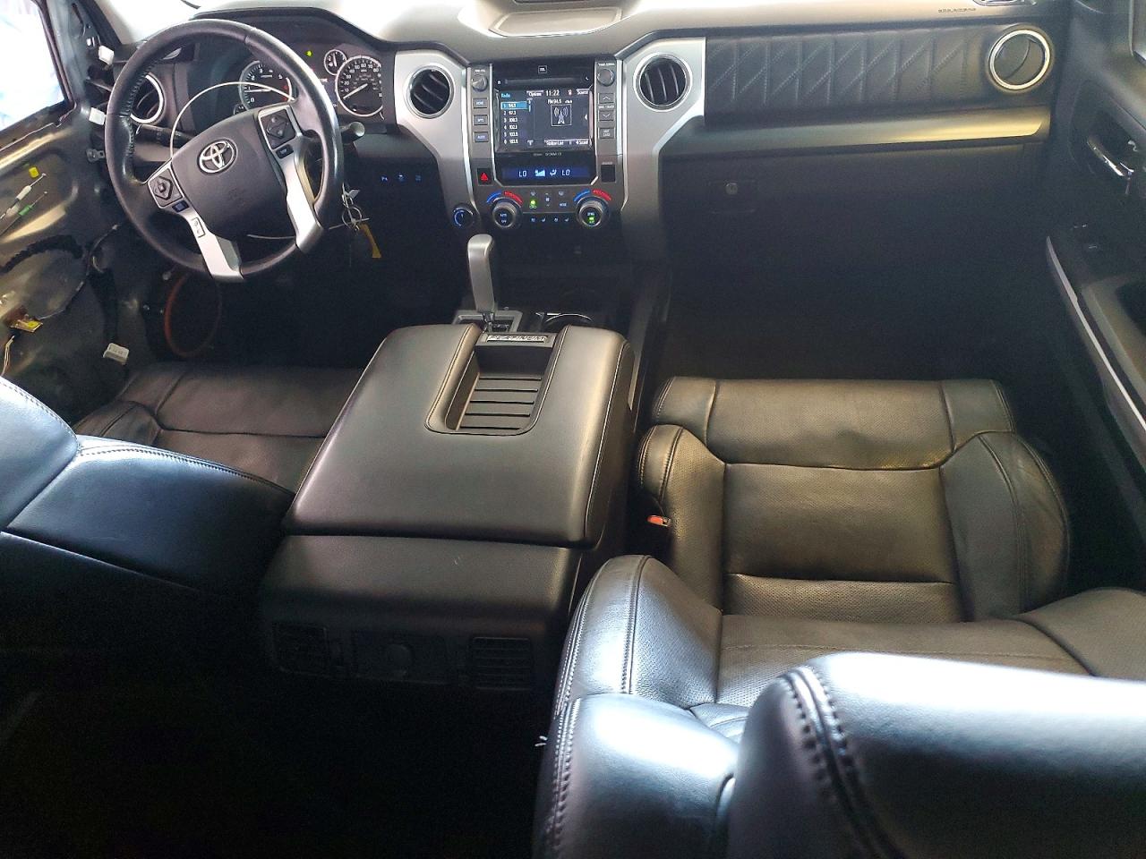 2015 Toyota Tundra Platinum Серебряный vin: 5TFAW5F1XFX461108