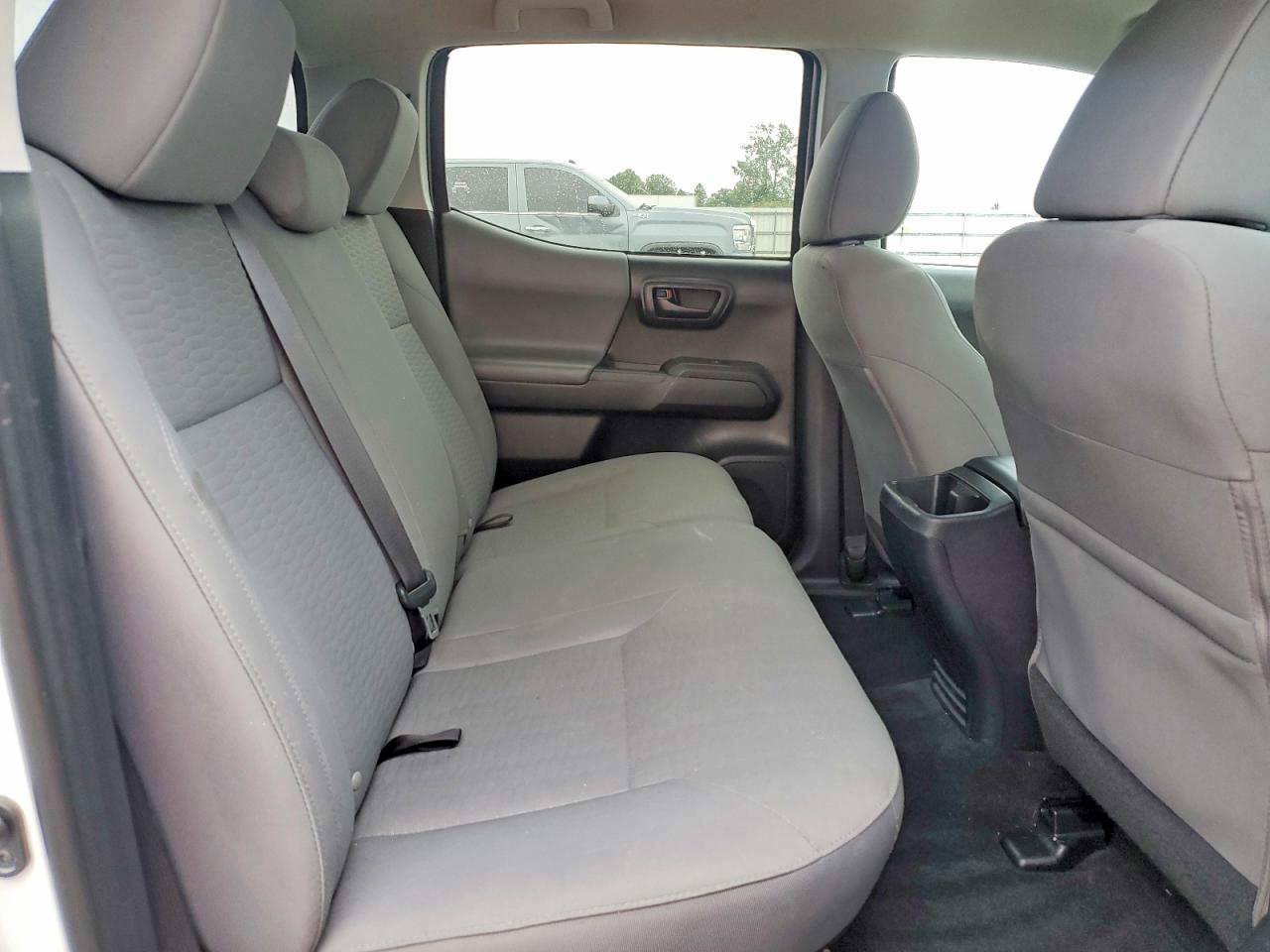 2019 Toyota Tacoma Sr White vin: 5TFAX5GN1KX154807
