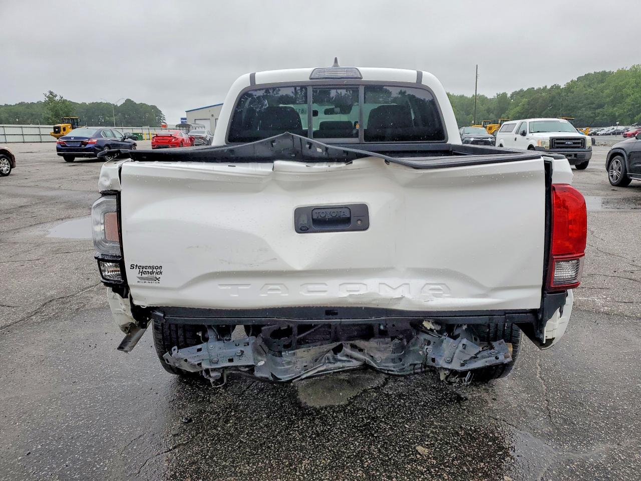 2019 Toyota Tacoma Sr White vin: 5TFAX5GN1KX154807
