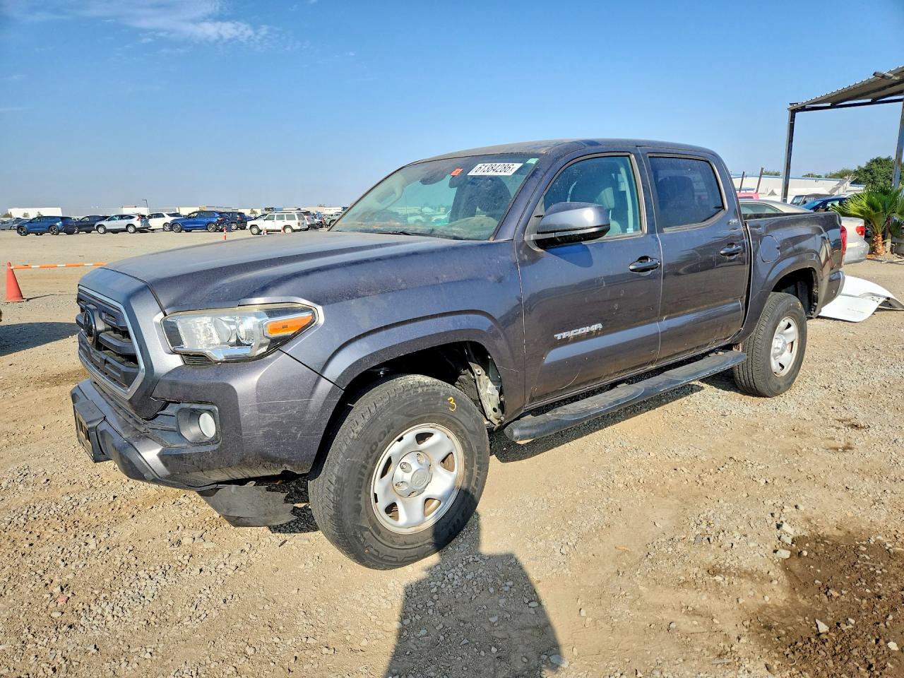 2018 Toyota Tacoma Sr5 Gray vin: 5TFAX5GN2JX112404