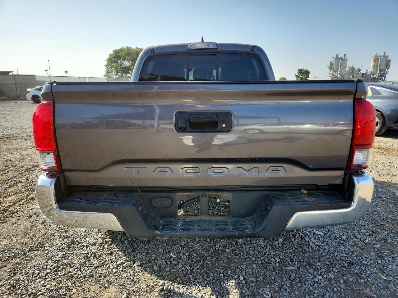 2018 Toyota Tacoma Sr5 Серый vin: 5TFAX5GN2JX112404