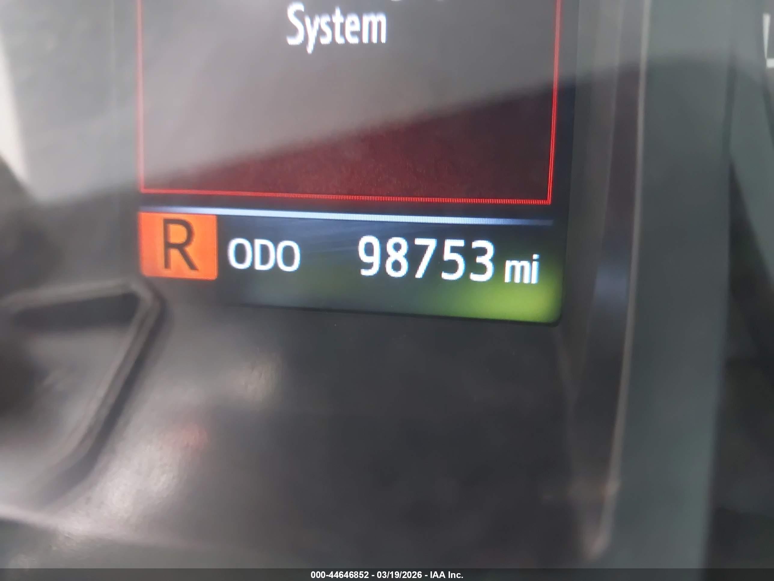 2019 Toyota Tacoma Sr Silver vin: 5TFAX5GN3KX138625