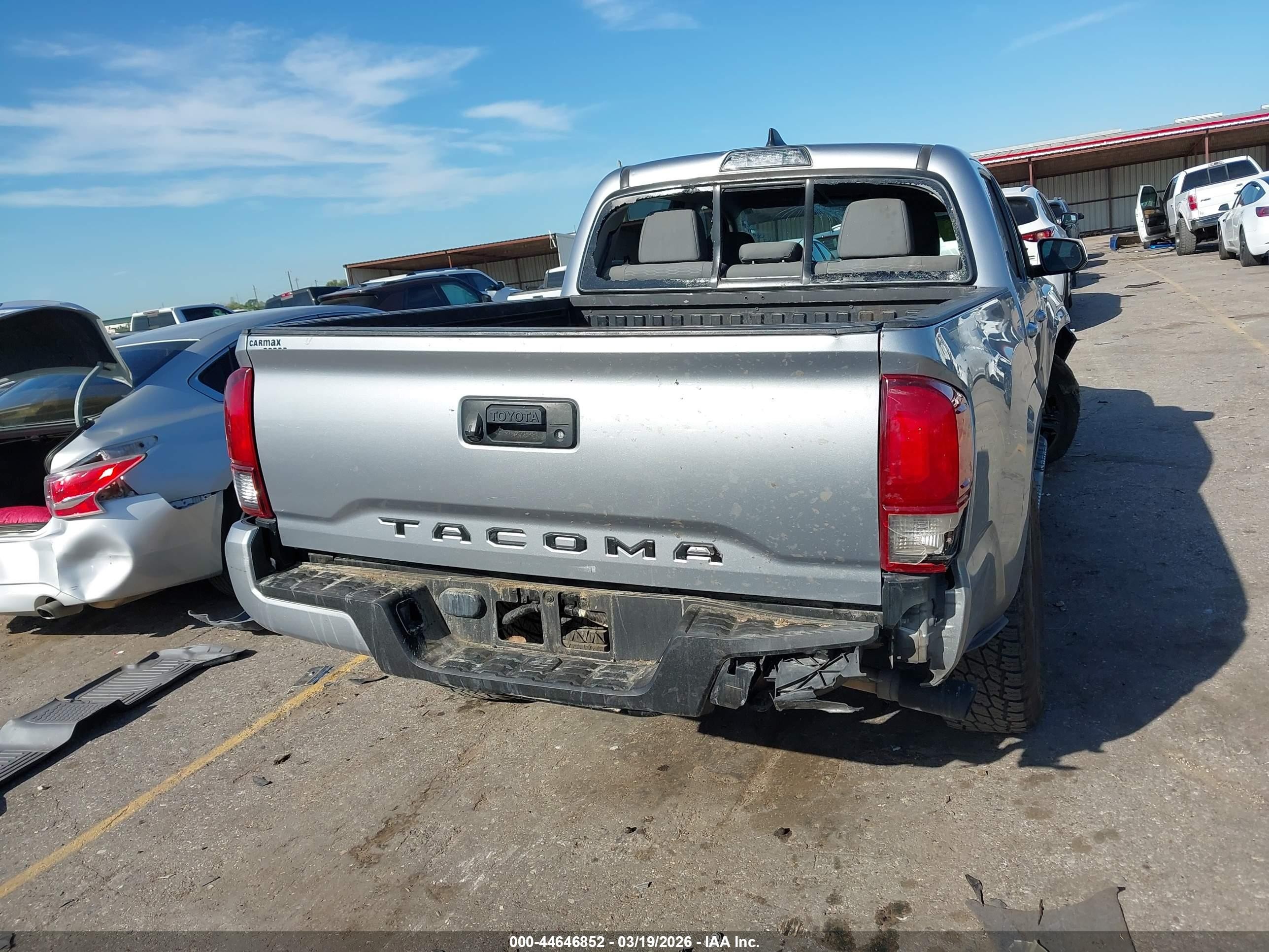 2019 Toyota Tacoma Sr Silver vin: 5TFAX5GN3KX138625