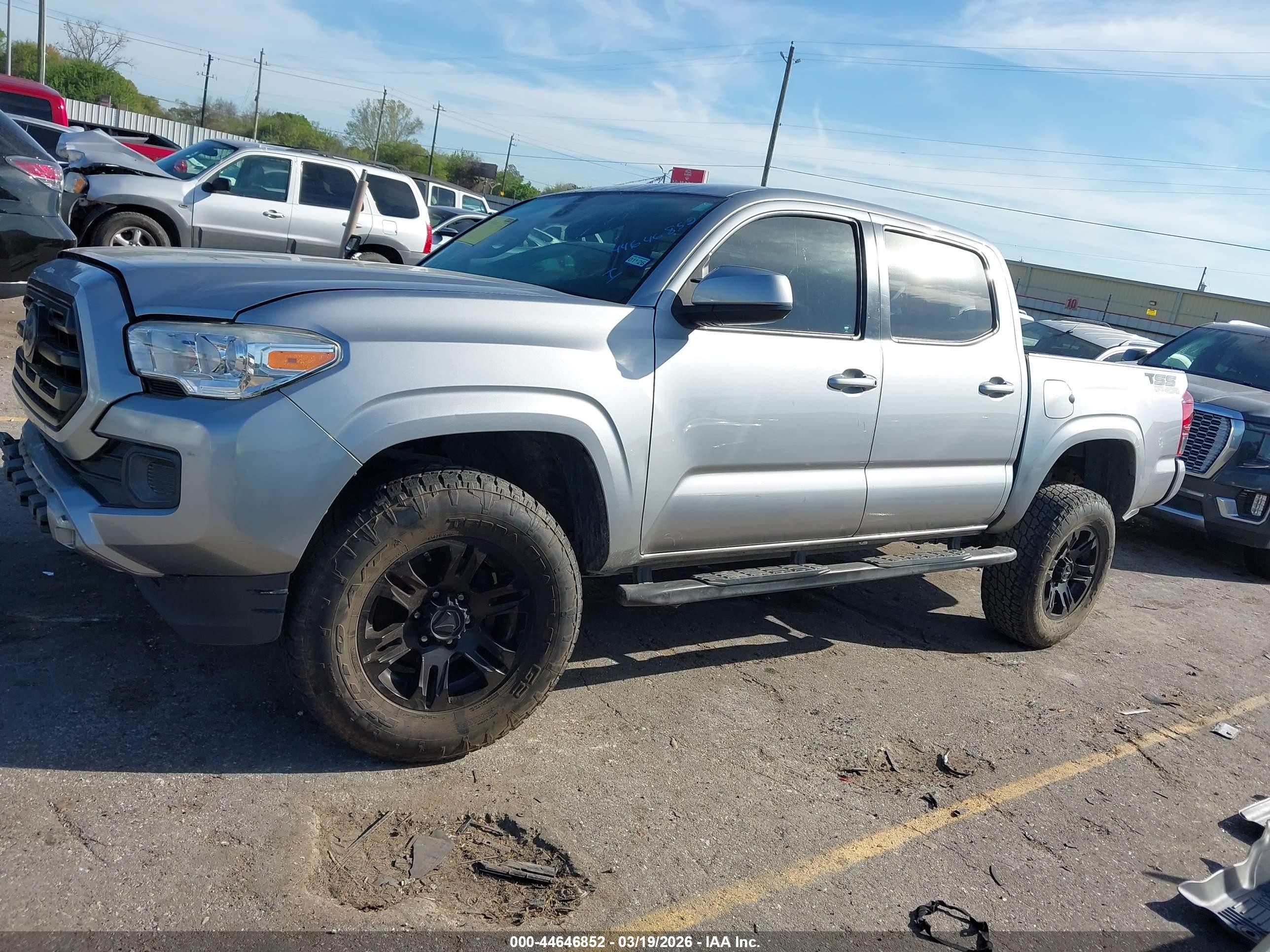 2019 Toyota Tacoma Sr Silver vin: 5TFAX5GN3KX138625