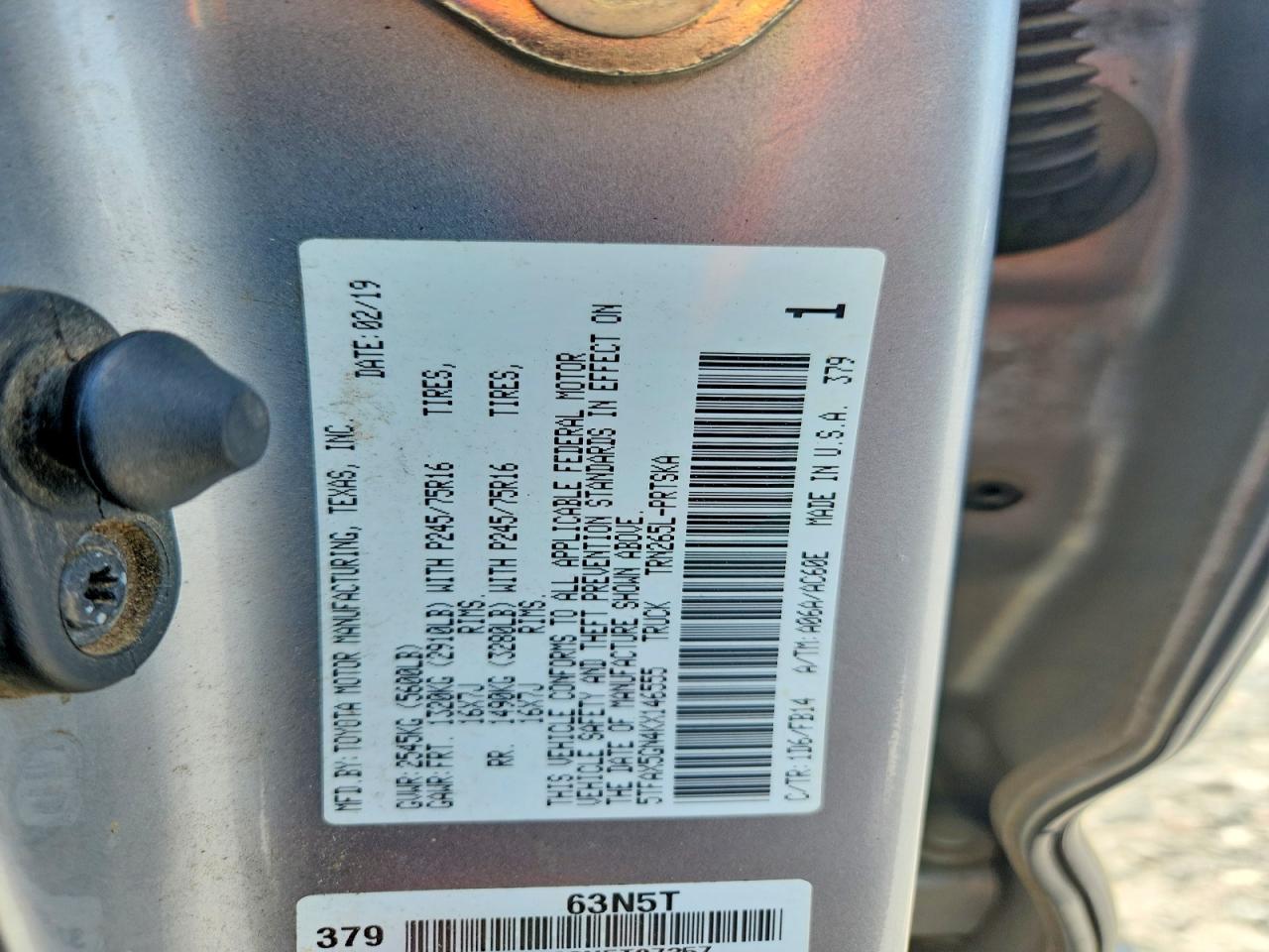 2019 Toyota Tacoma Sr Silver vin: 5TFAX5GN4KX146555
