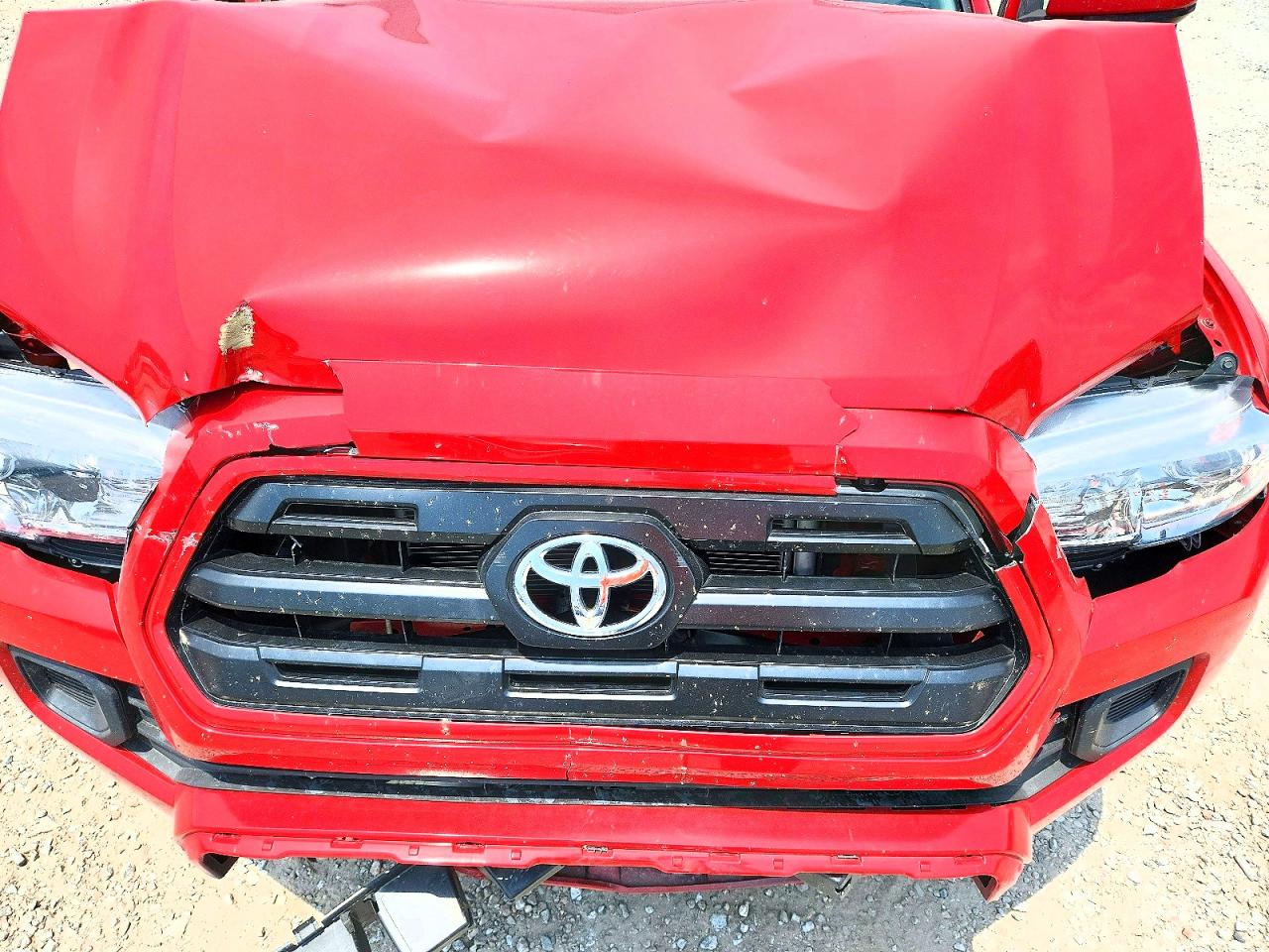 2016 Toyota Tacoma Sr Red vin: 5TFAX5GN6GX064804