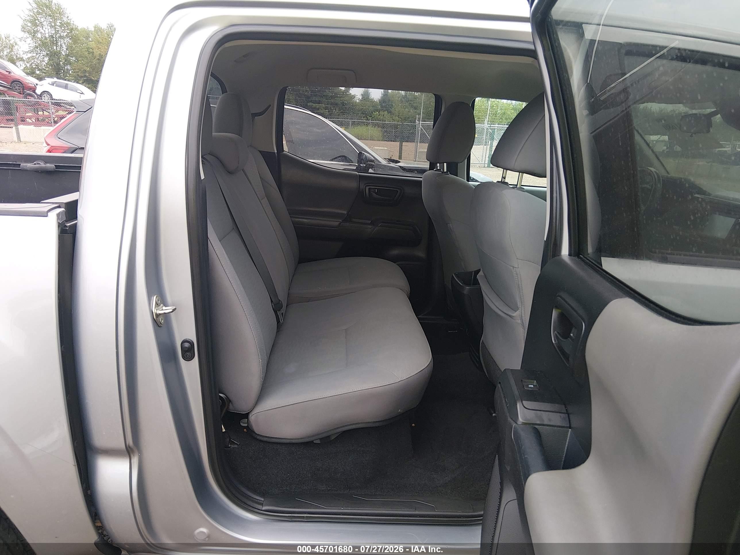 2019 Toyota Tacoma Sr Silver vin: 5TFAX5GNXKX145197