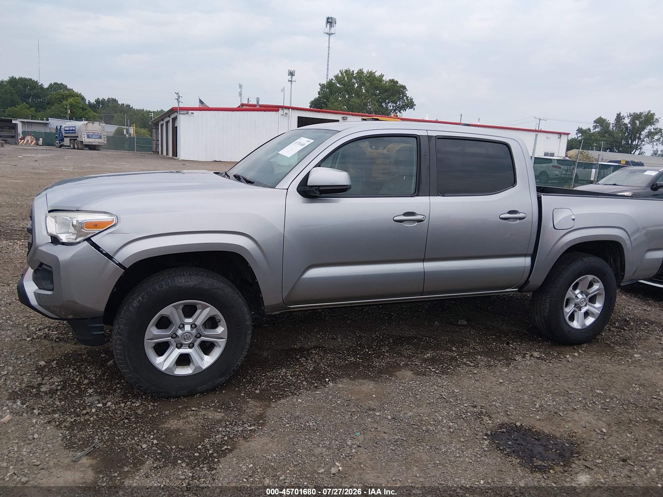 2019 Toyota Tacoma Sr Silver vin: 5TFAX5GNXKX145197