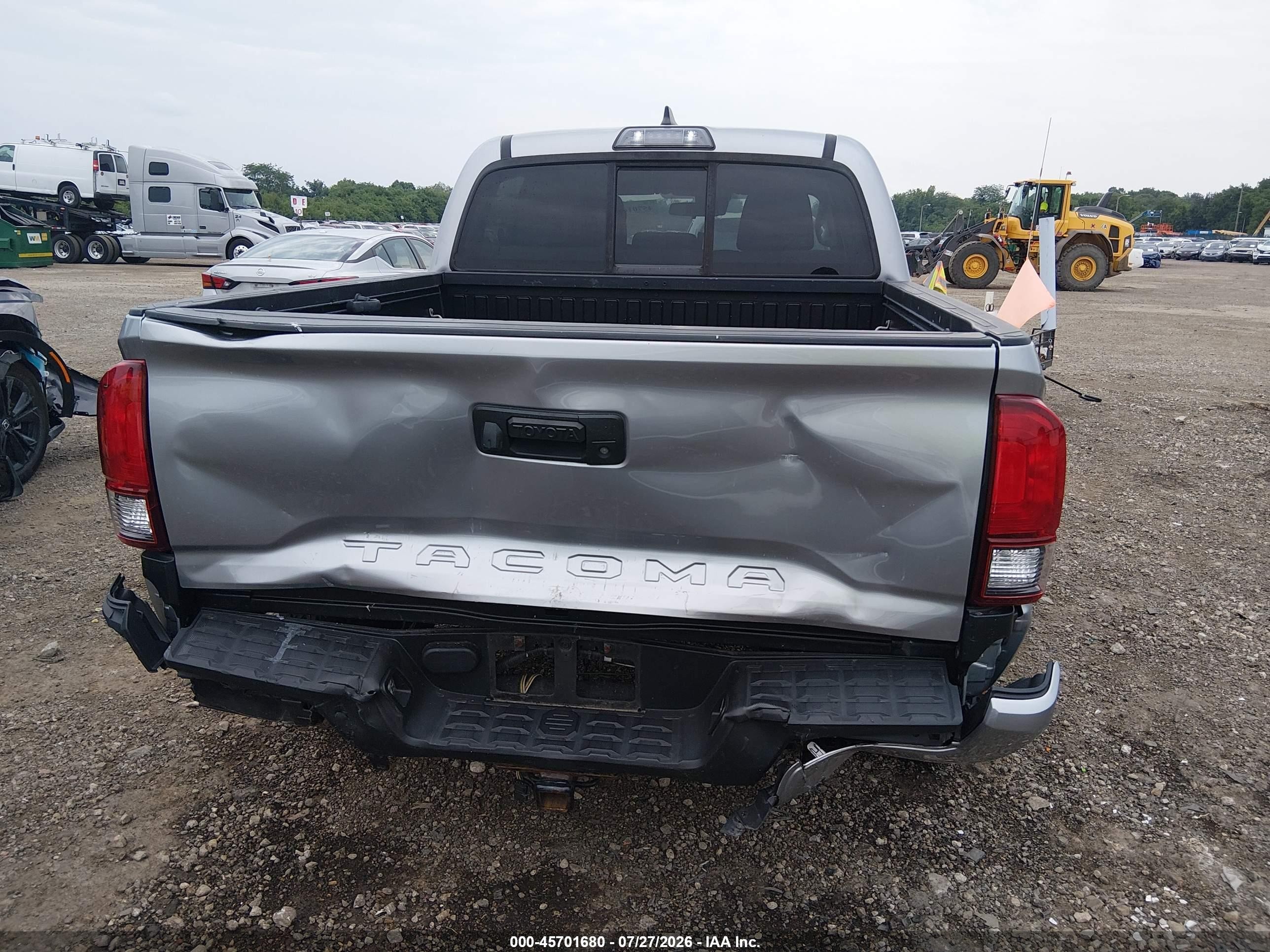 2019 Toyota Tacoma Sr Silver vin: 5TFAX5GNXKX145197