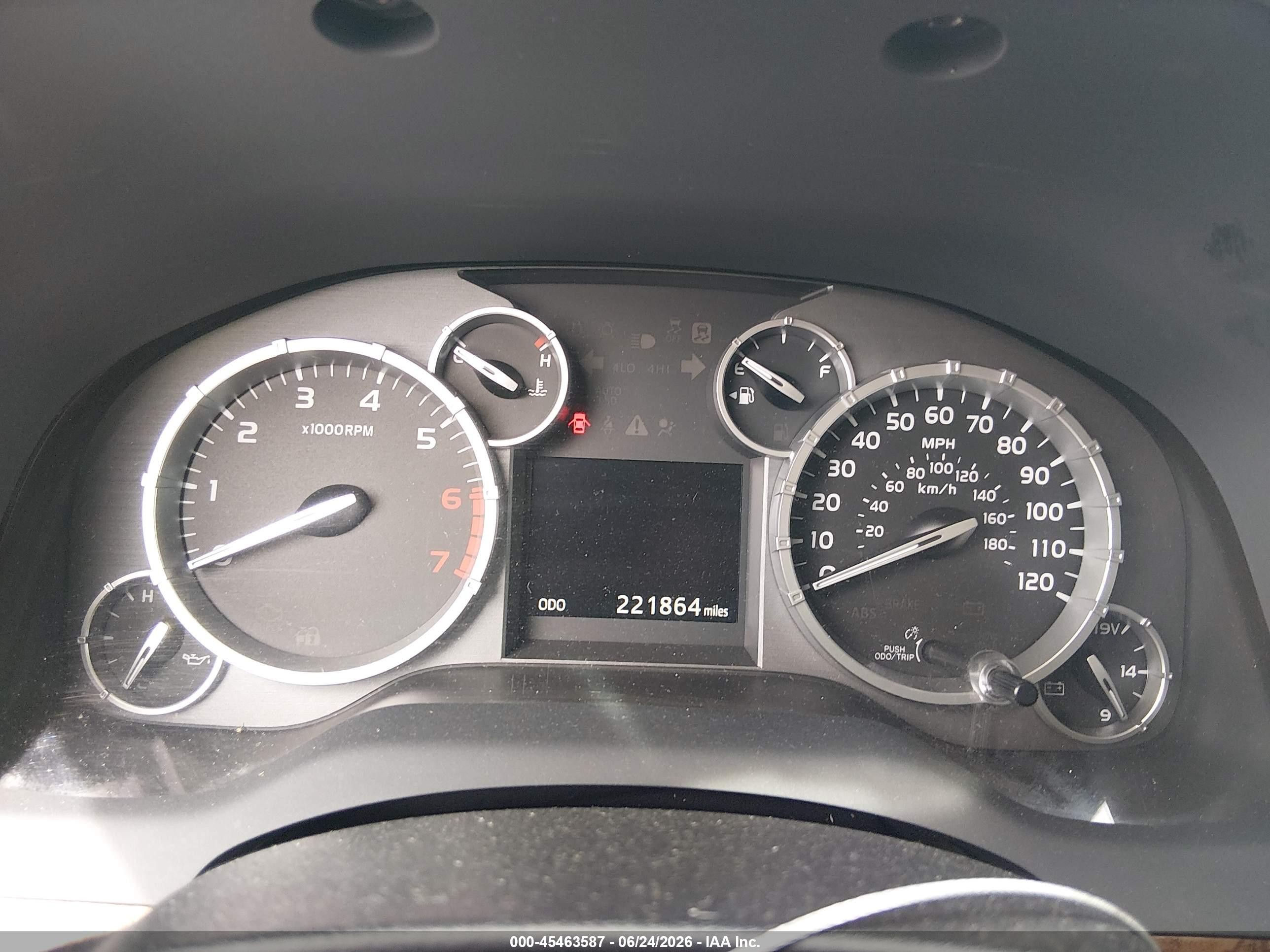 2014 Toyota Tundra 1794 5.7l V8 White vin: 5TFAY5F11EX381821