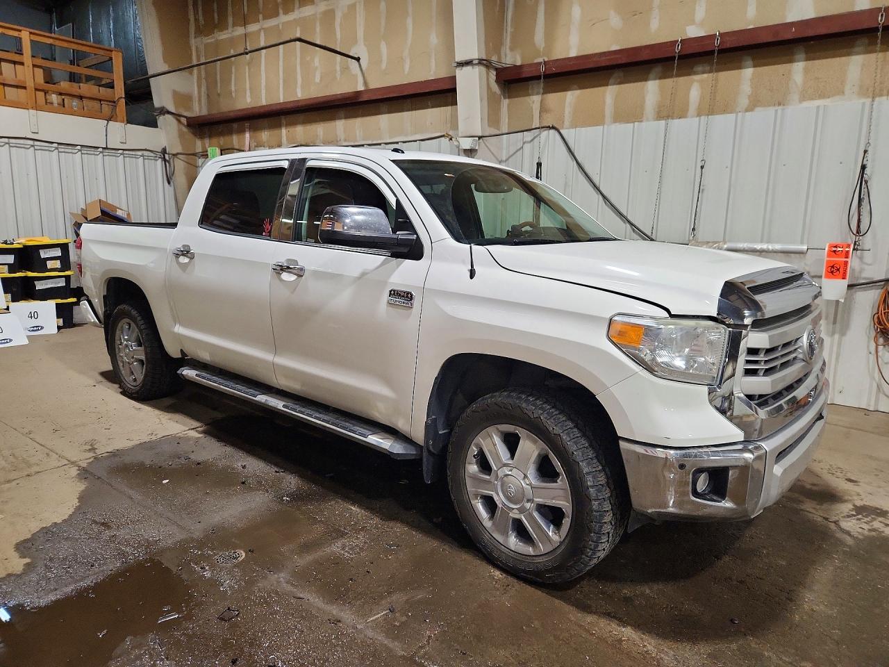 2015 Toyota Tundra 1794 Edition White vin: 5TFAY5F12FX426301