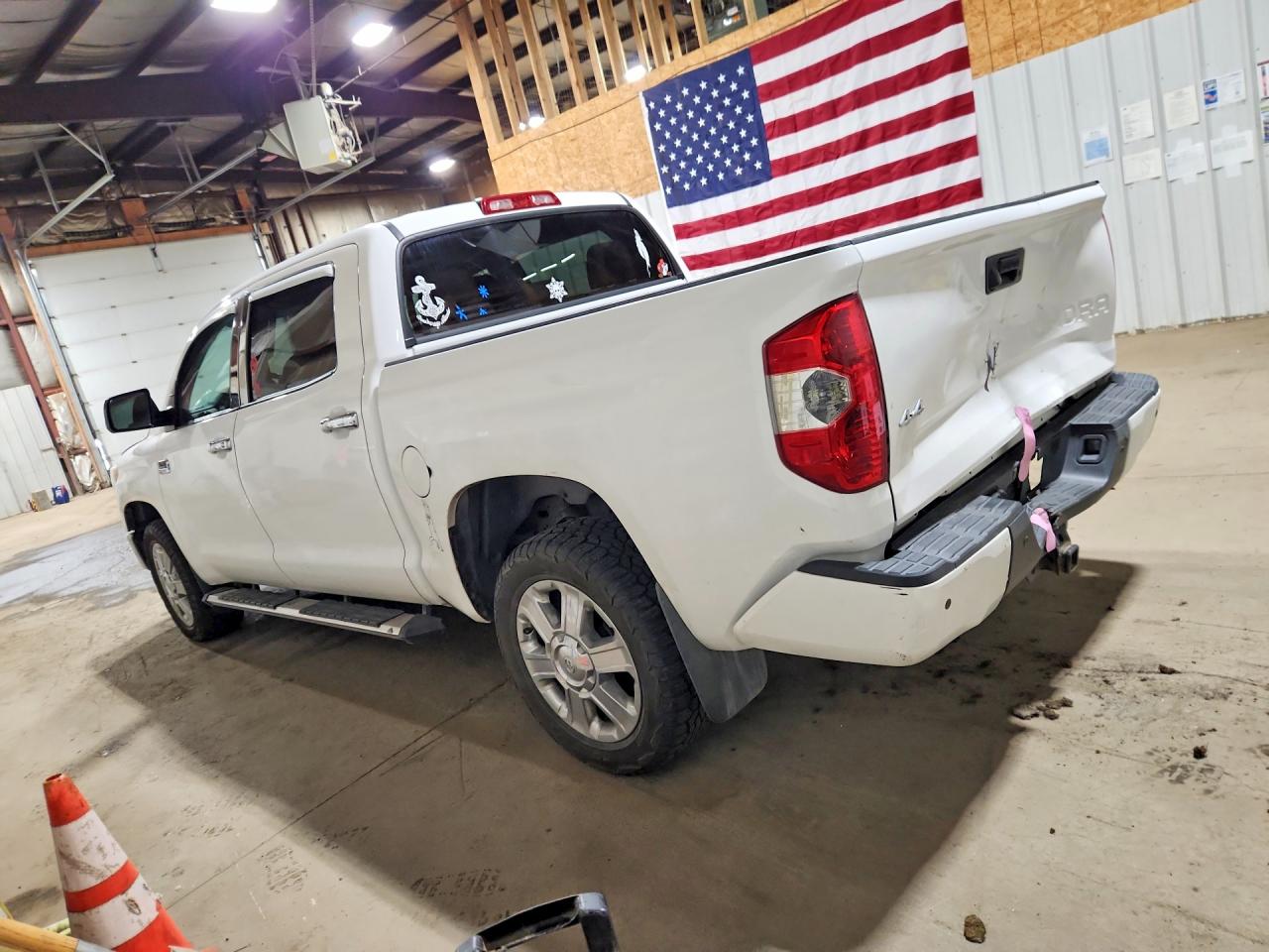 2015 Toyota Tundra 1794 Edition White vin: 5TFAY5F12FX426301