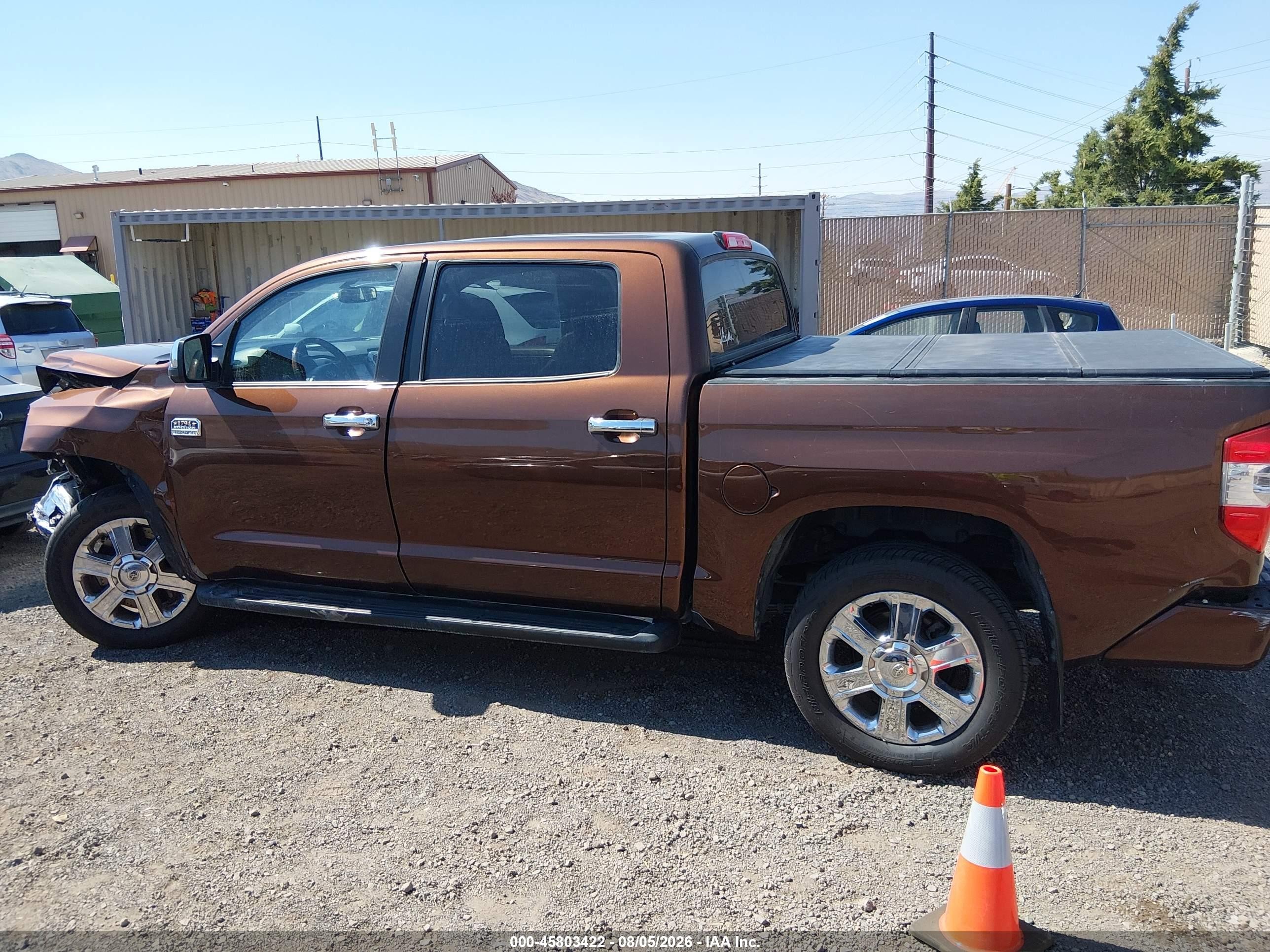 2014 Toyota Tundra 1794 5.7l V8 Коричневый vin: 5TFAY5F14EX394644