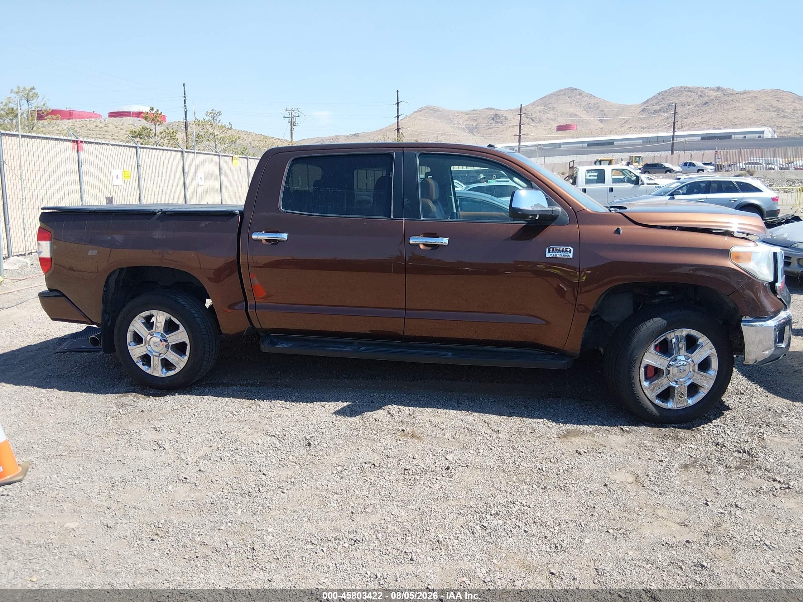 2014 Toyota Tundra 1794 5.7l V8 Коричневый vin: 5TFAY5F14EX394644