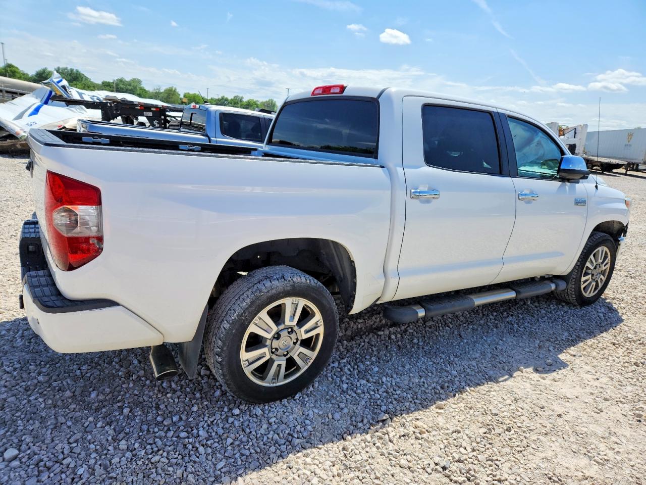 2014 Toyota Tundra Crewmax Platinum White vin: 5TFAY5F14EX412401