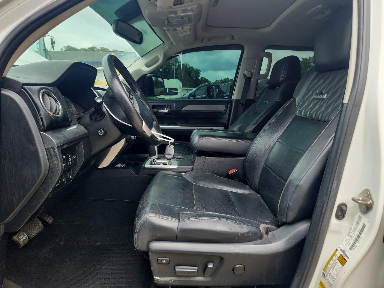 2014 Toyota Tundra Crewmax Platinum White vin: 5TFAY5F16EX325115