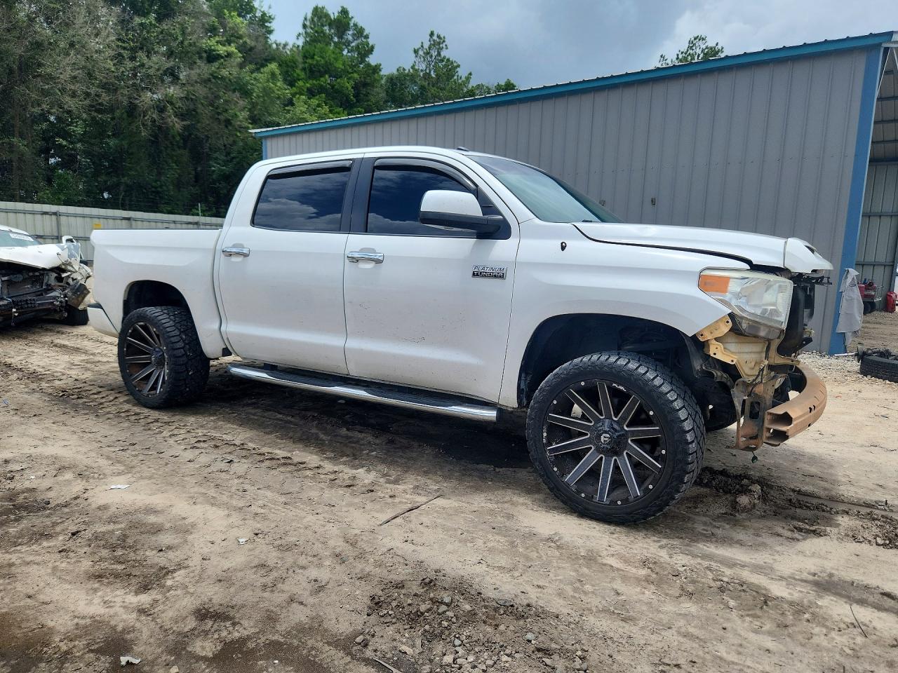 2014 Toyota Tundra Crewmax Platinum White vin: 5TFAY5F16EX325115