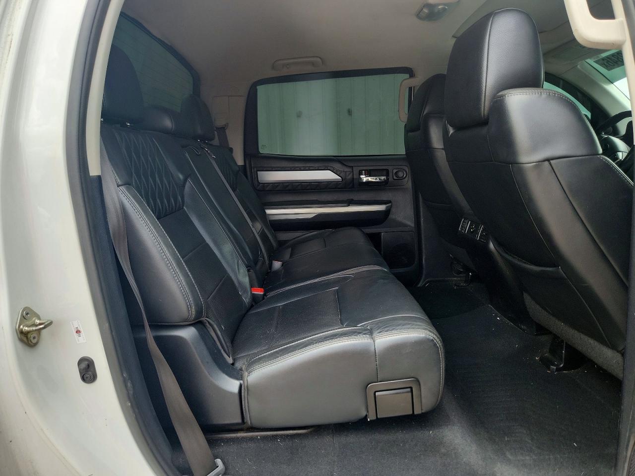 2014 Toyota Tundra Crewmax Platinum White vin: 5TFAY5F16EX325115