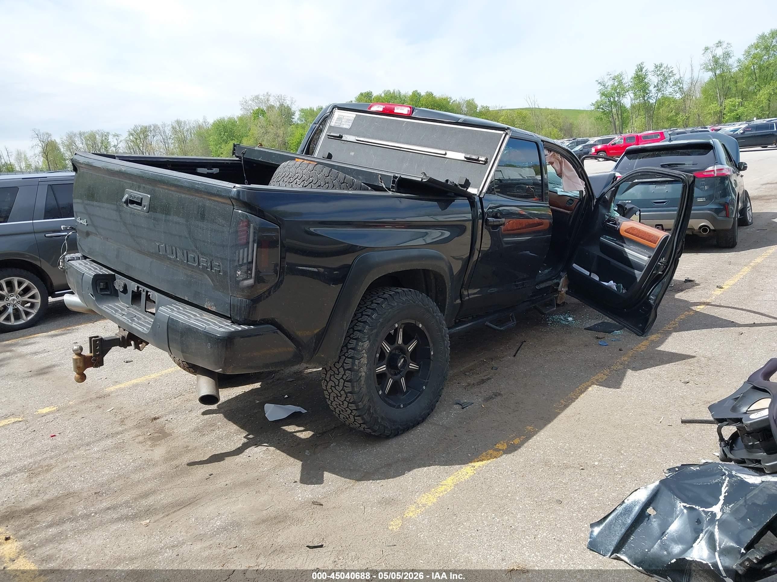 2015 Toyota Tundra Platinum 5.7l V8 Черный vin: 5TFAY5F18FX425282